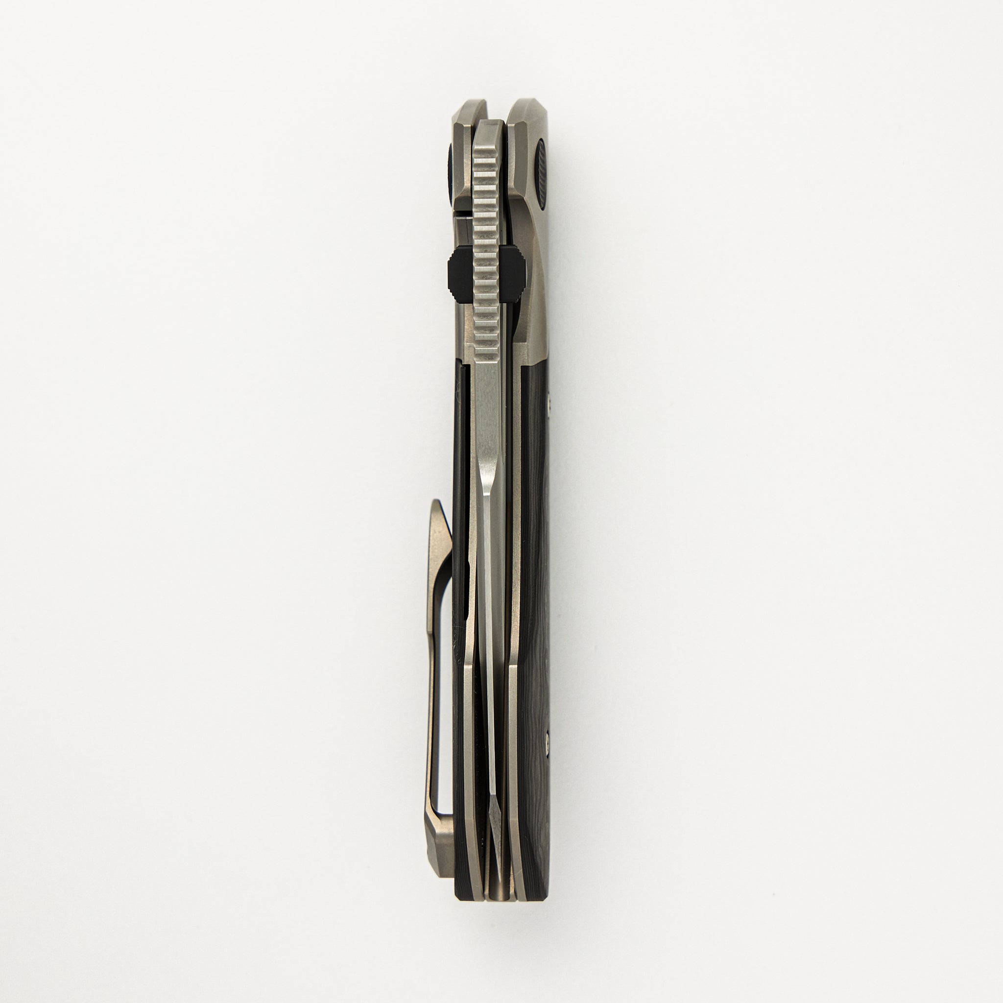 Voodoo - Glass Bead Blasted Ti/Black Camo Carbon Fiber Handle - Hand Rubbed Satin M390 Blade