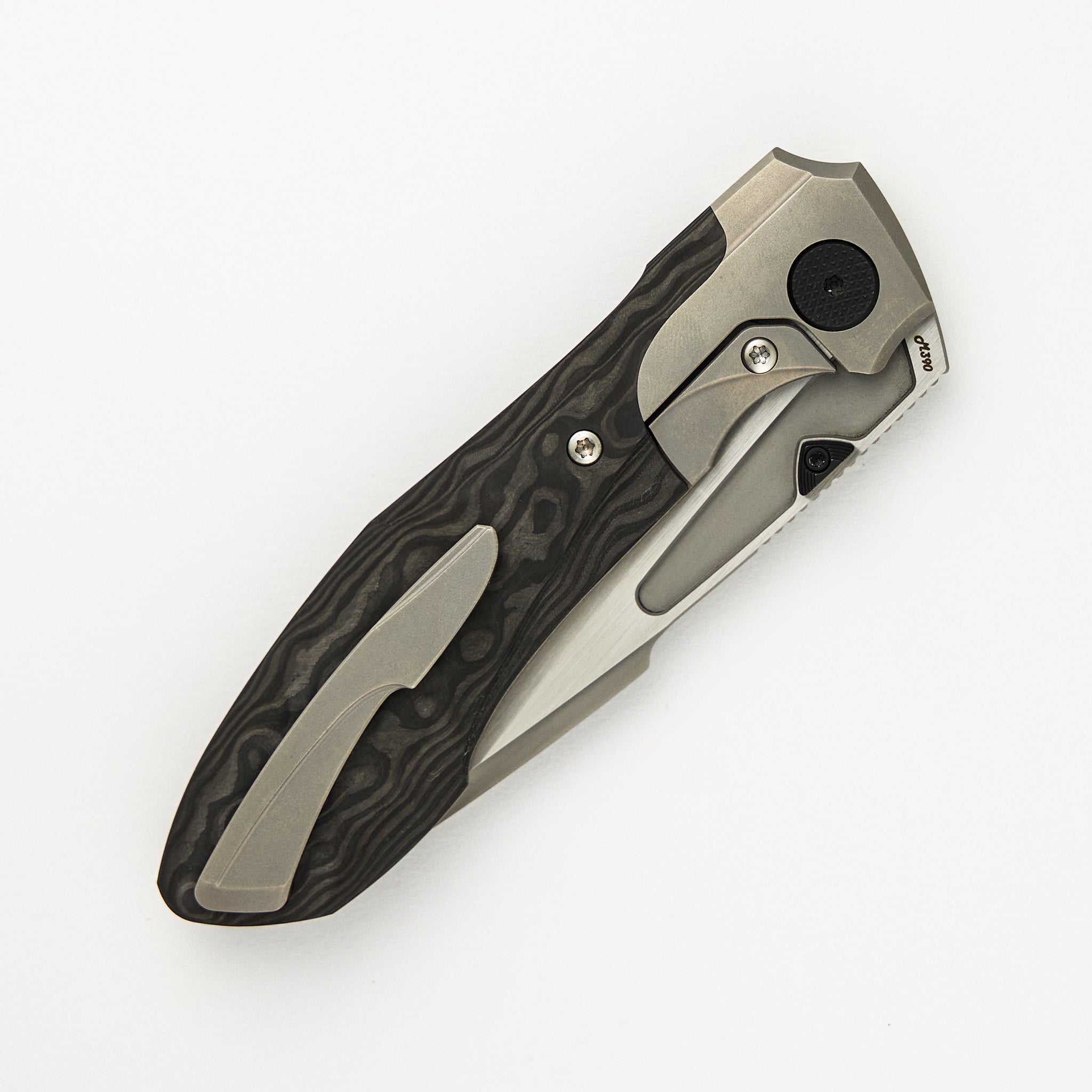 Voodoo - Glass Bead Blasted Ti/Black Camo Carbon Fiber Handle - Hand Rubbed Satin M390 Blade