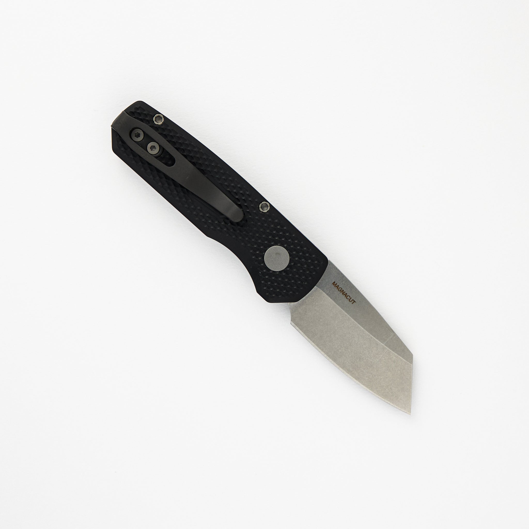 Runt 5 - Textured Black Aluminum Handle - Stonewash Magnacut Reverse Tanto Blade - R5405