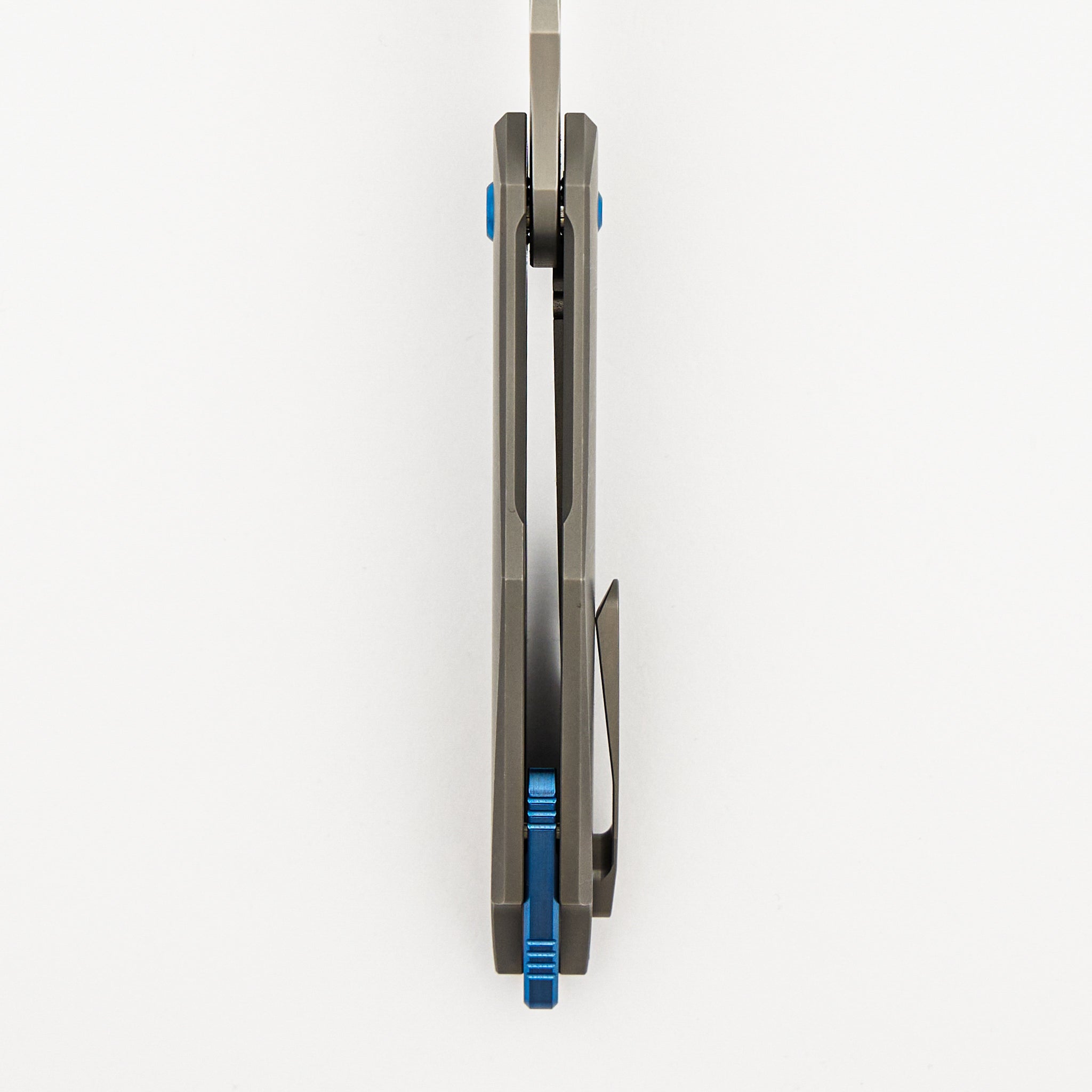 Mini Arius - Smooth Titanium Handle - Blue Hardware - Burnished W/ Polished Flats M390 Blade