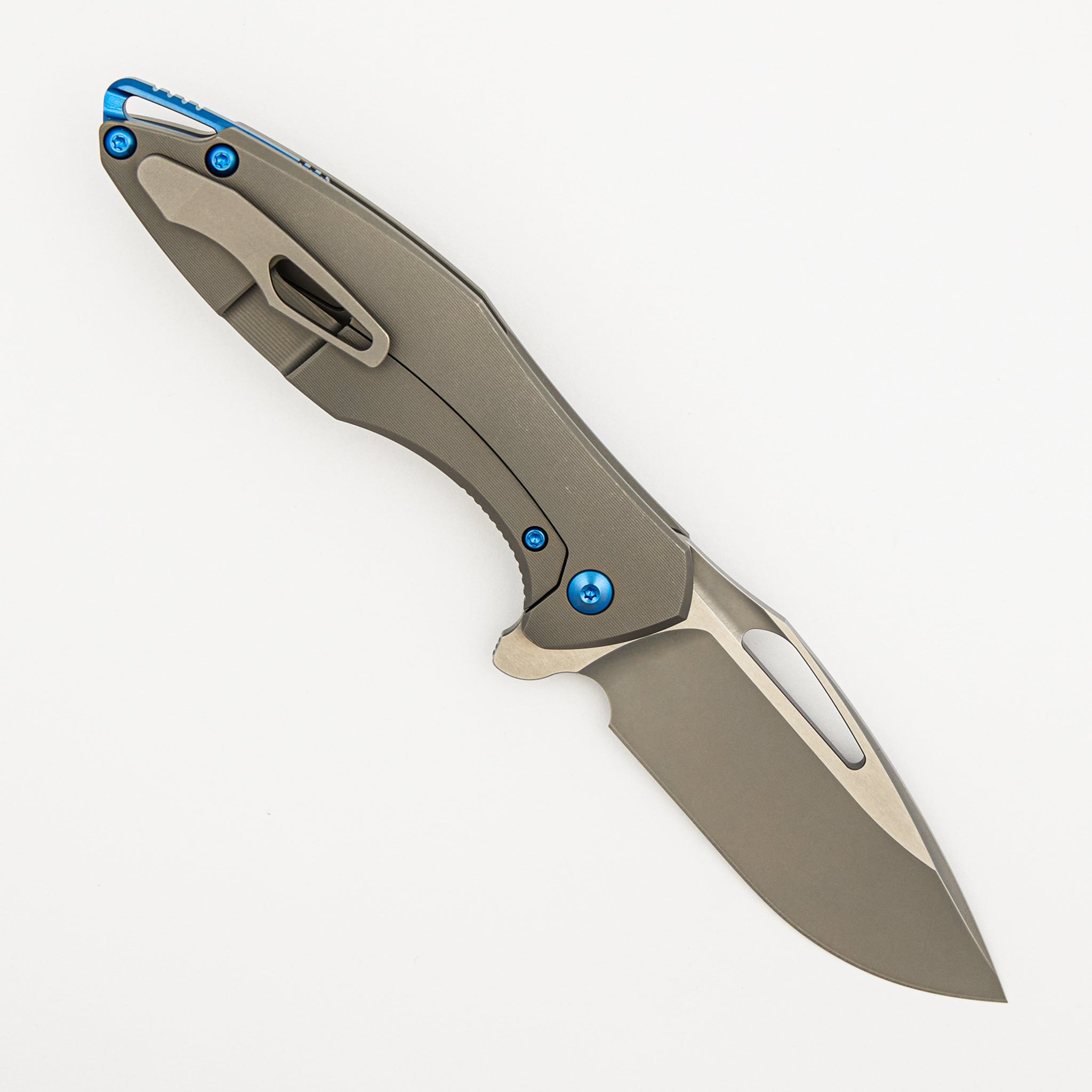 Arius - Smooth Titanium Handle - Blue Hardware - Burnished W/ Polished Flats M390 Blade