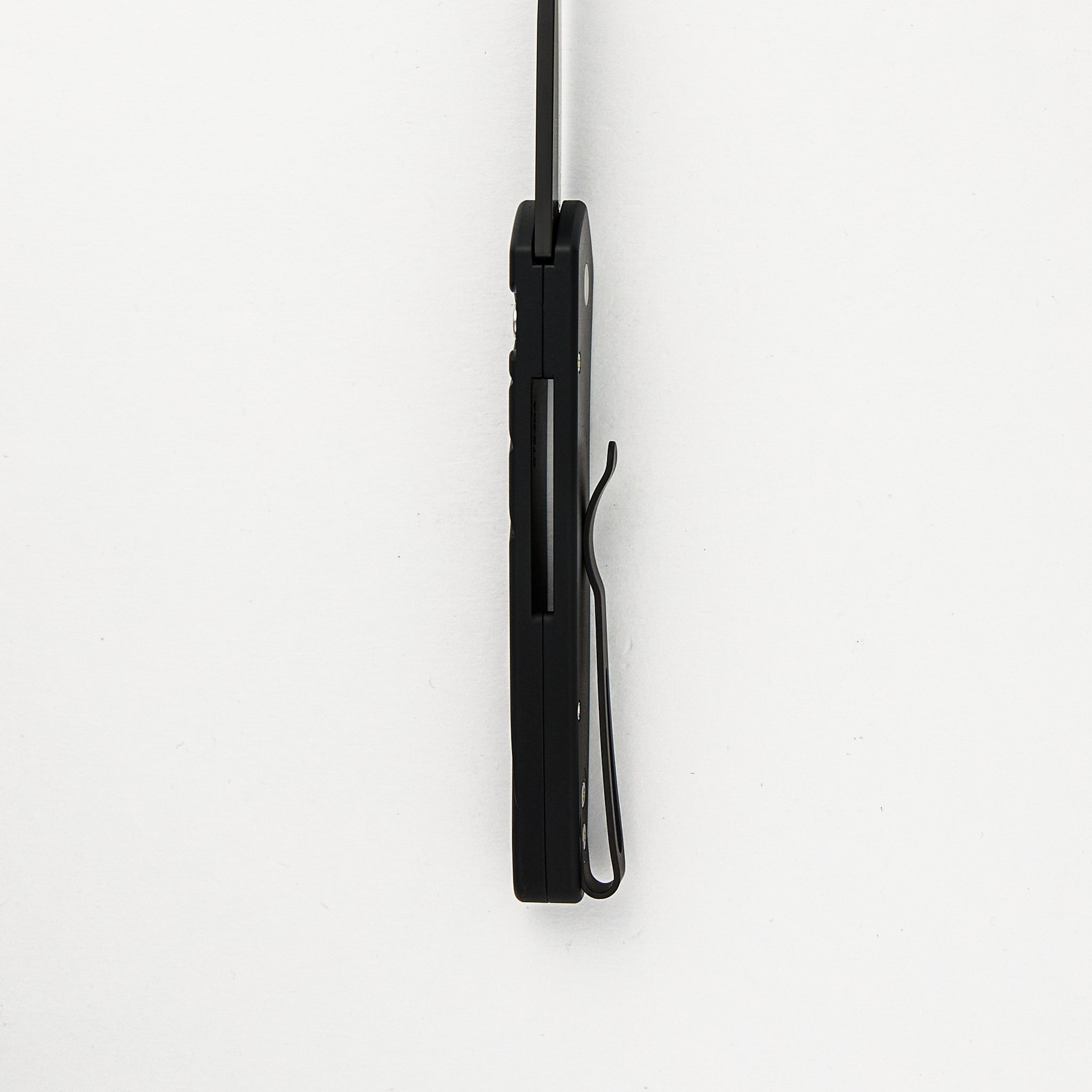 Newport – Black Aluminum Handle W/ 3D Wave – Black S35VN Blade - MOP Button 3437