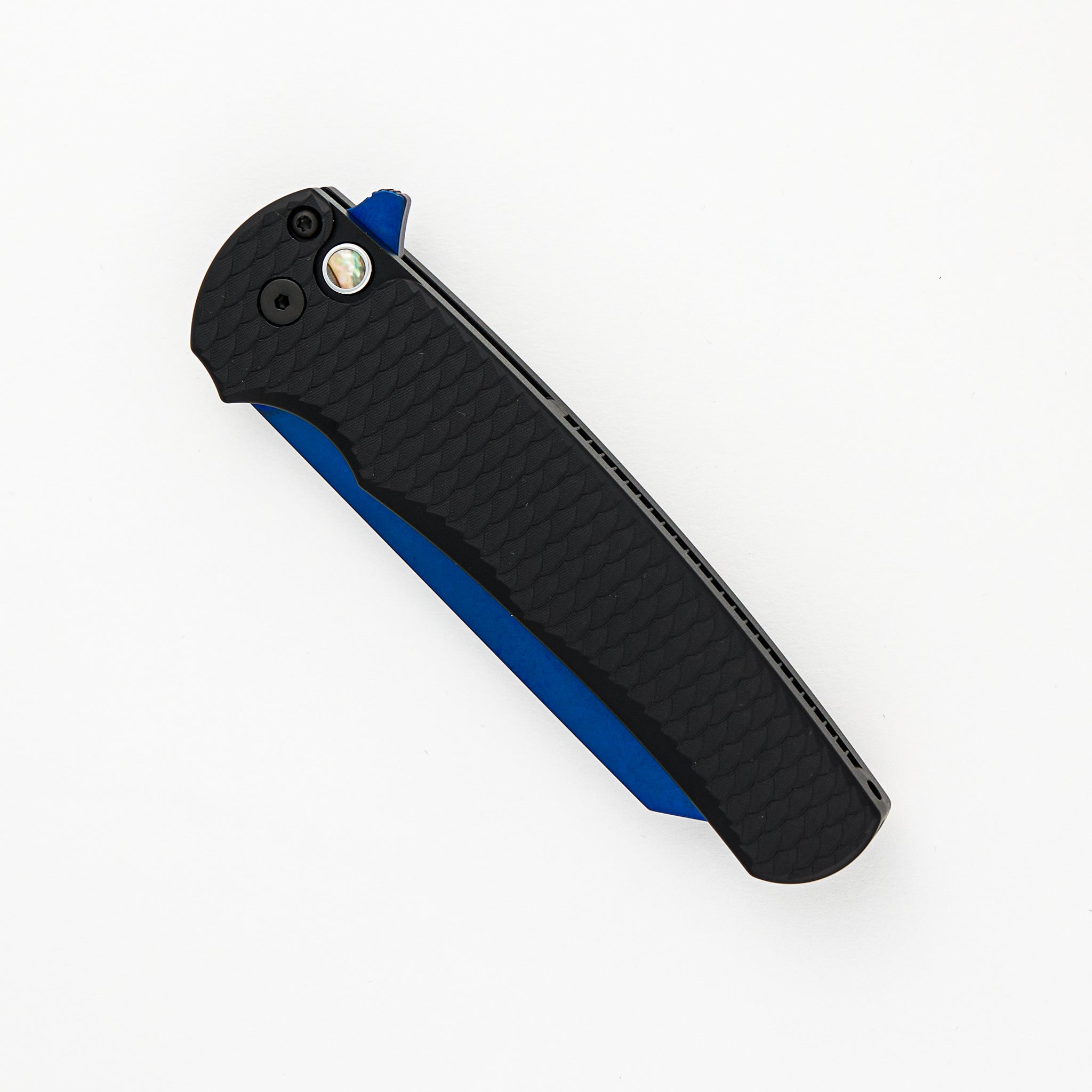 Malibu Flipper Custom Ltd. - Black Handle With "Dragon Scale" Texture - Abalone Button - Sapphire Blue 20CV Reverse Tanto Blade 5236-SB