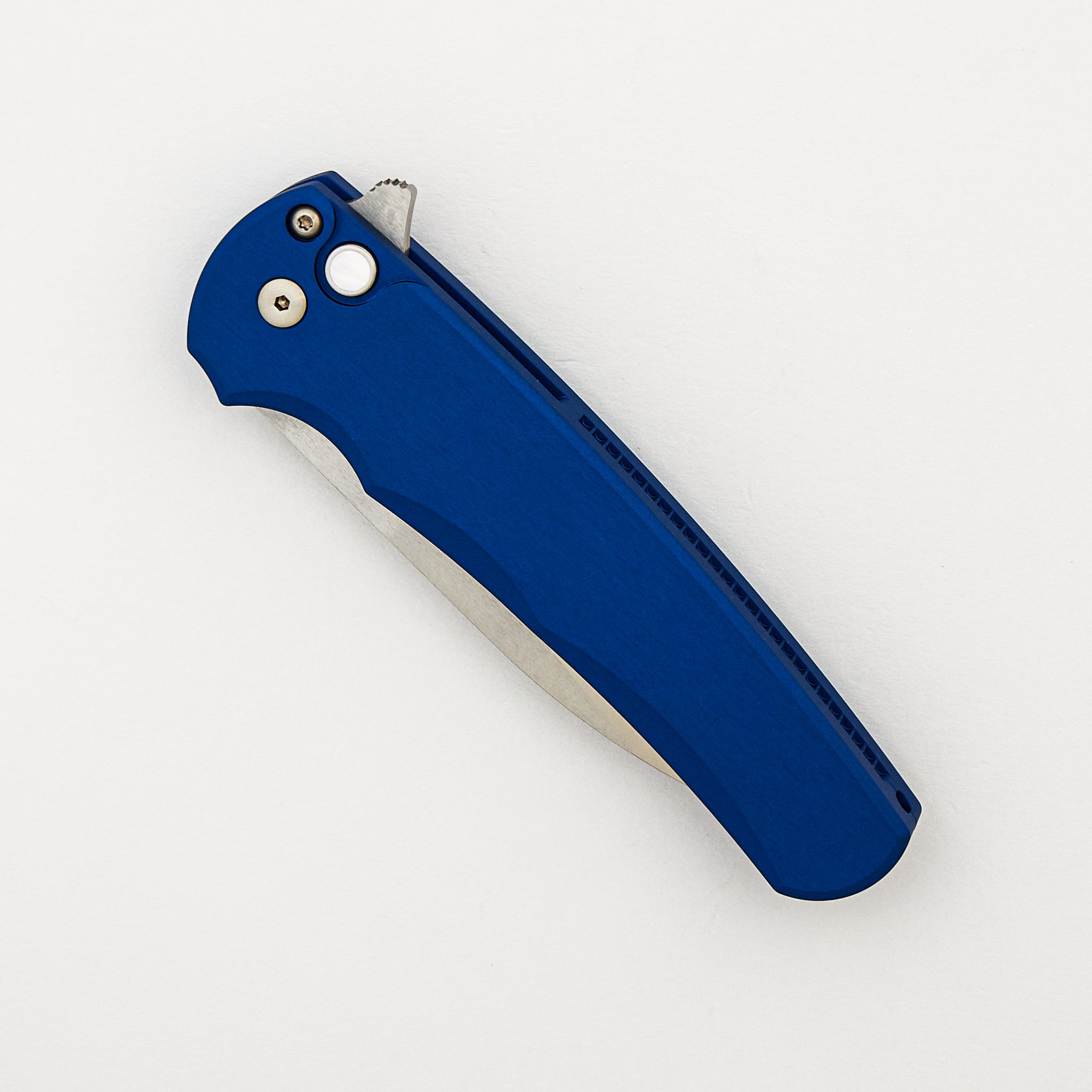 Malibu Flipper – 5300-LTD BLUE - Solid Blue Handle - Machine Satin MagnaCut Wharncliffe
