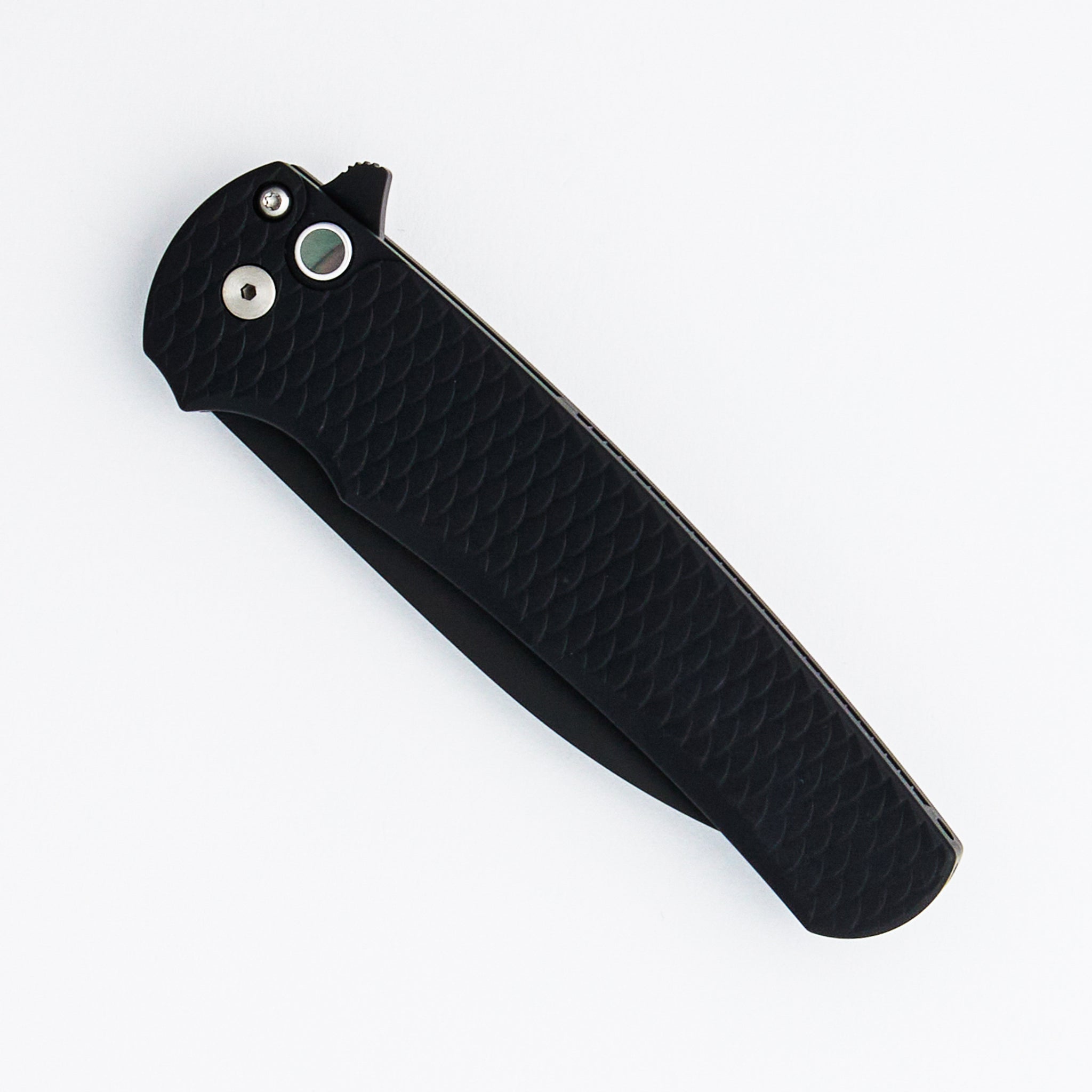 Malibu Flipper - 5336-LTD - Black "Dragon Scale" Handle - DLC Black Wharncliffe MagnaCut Blade - Black Lip Pearl Button