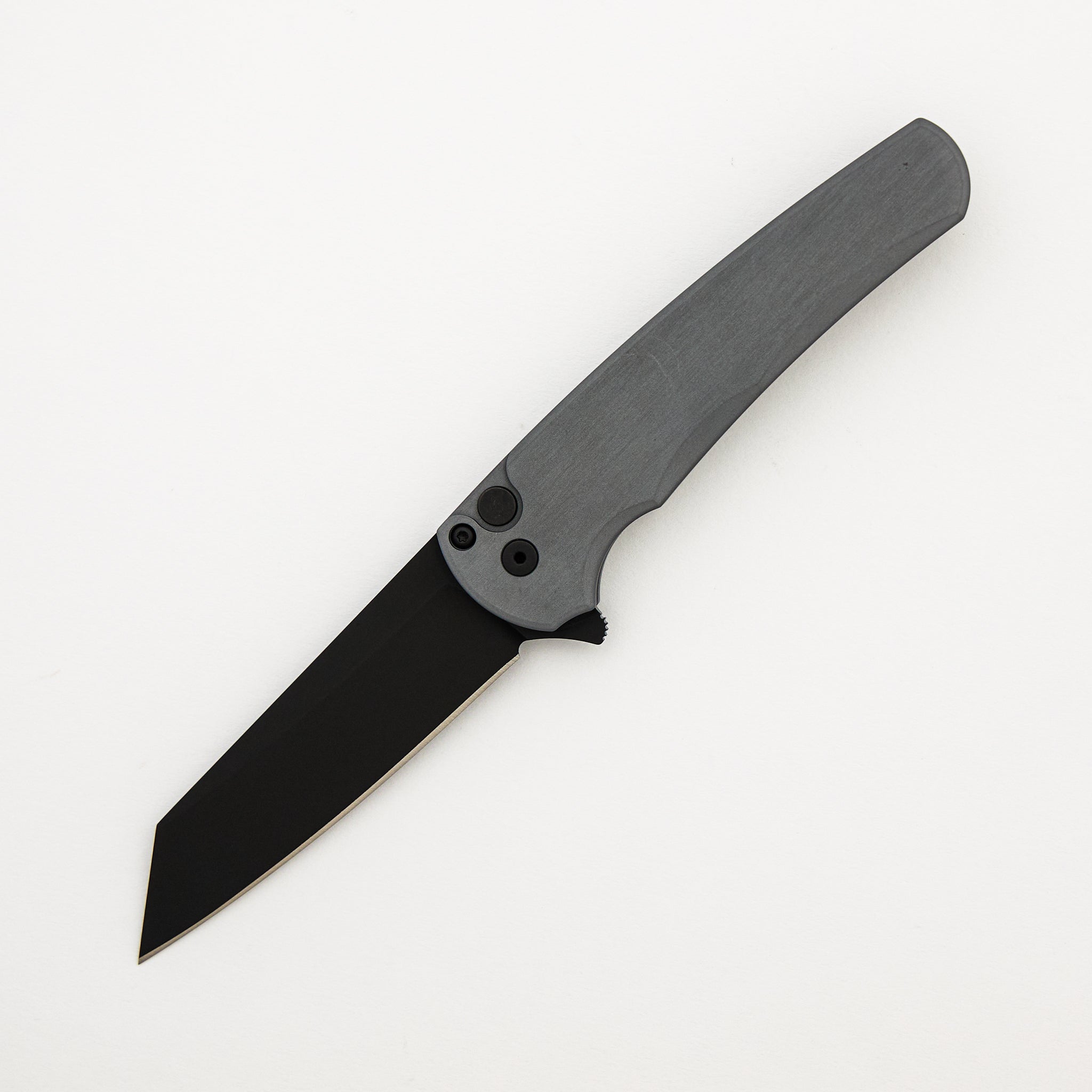 Malibu Flipper - 5403-GREY - Smooth Grey Handle - DLC Black MagnaCut Reverse Tanto Blade
