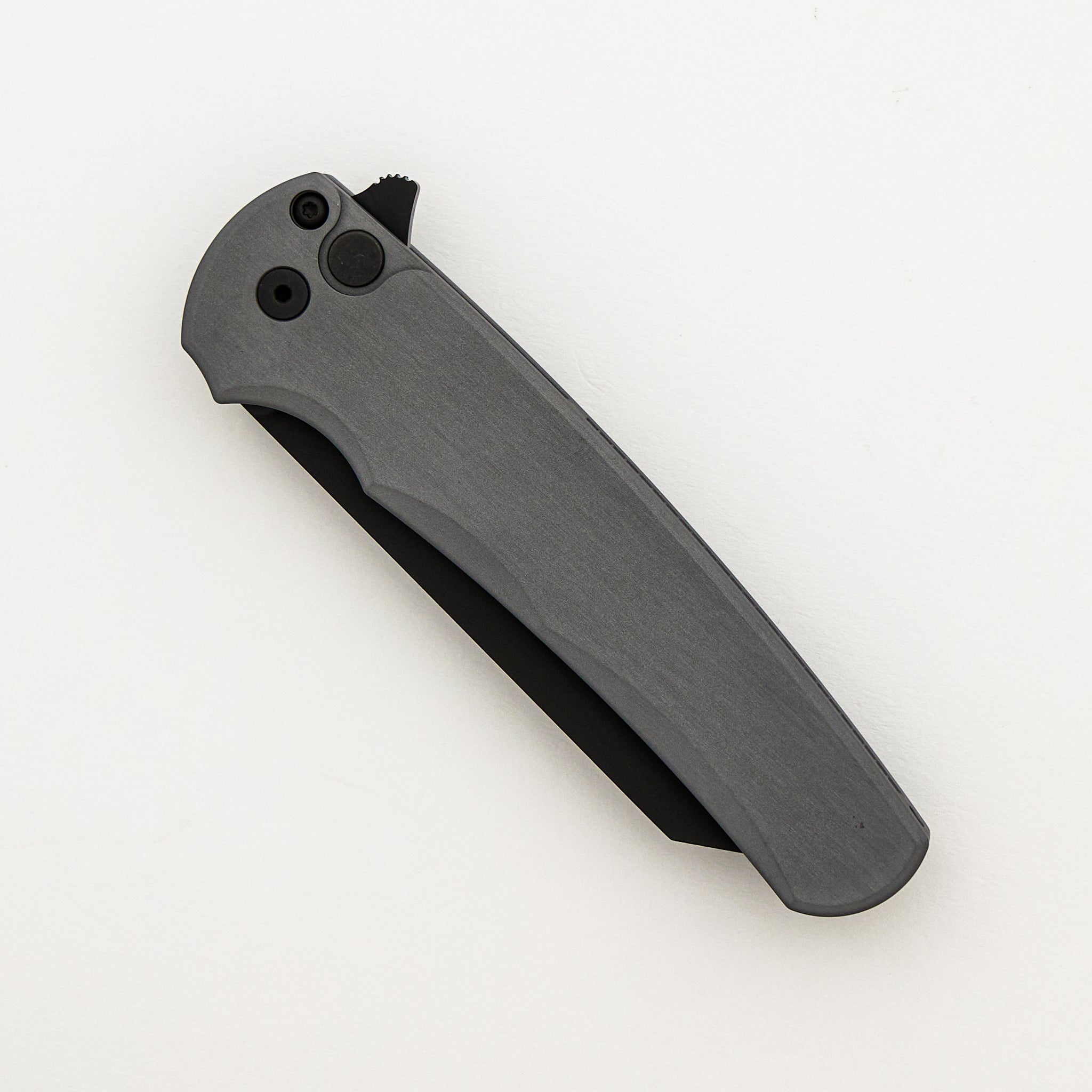 Malibu Flipper - 5403-GREY - Smooth Grey Handle - DLC Black MagnaCut Reverse Tanto Blade