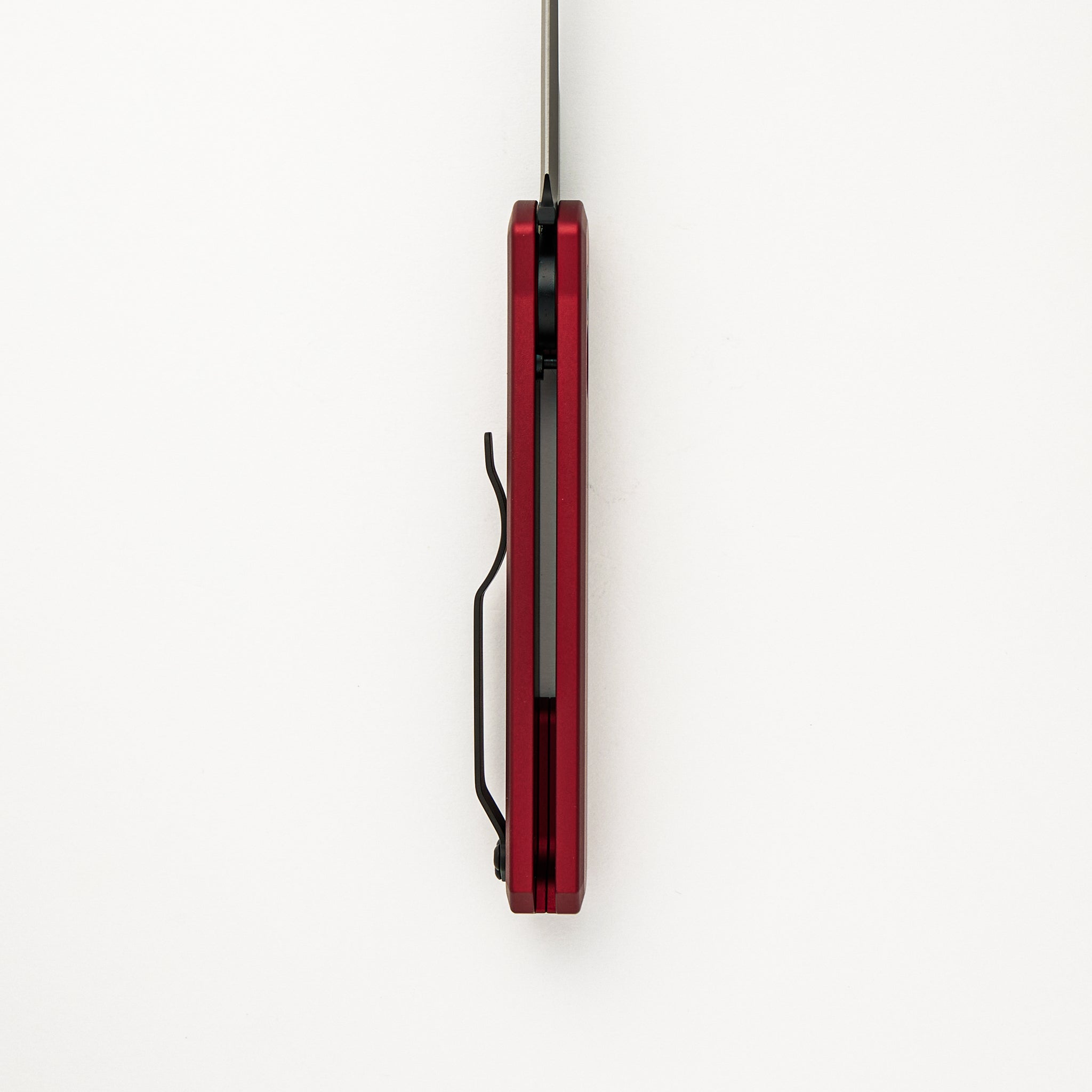 Godson – Solid Red Handle – Black DLC 154-CM Blade - 721-RED