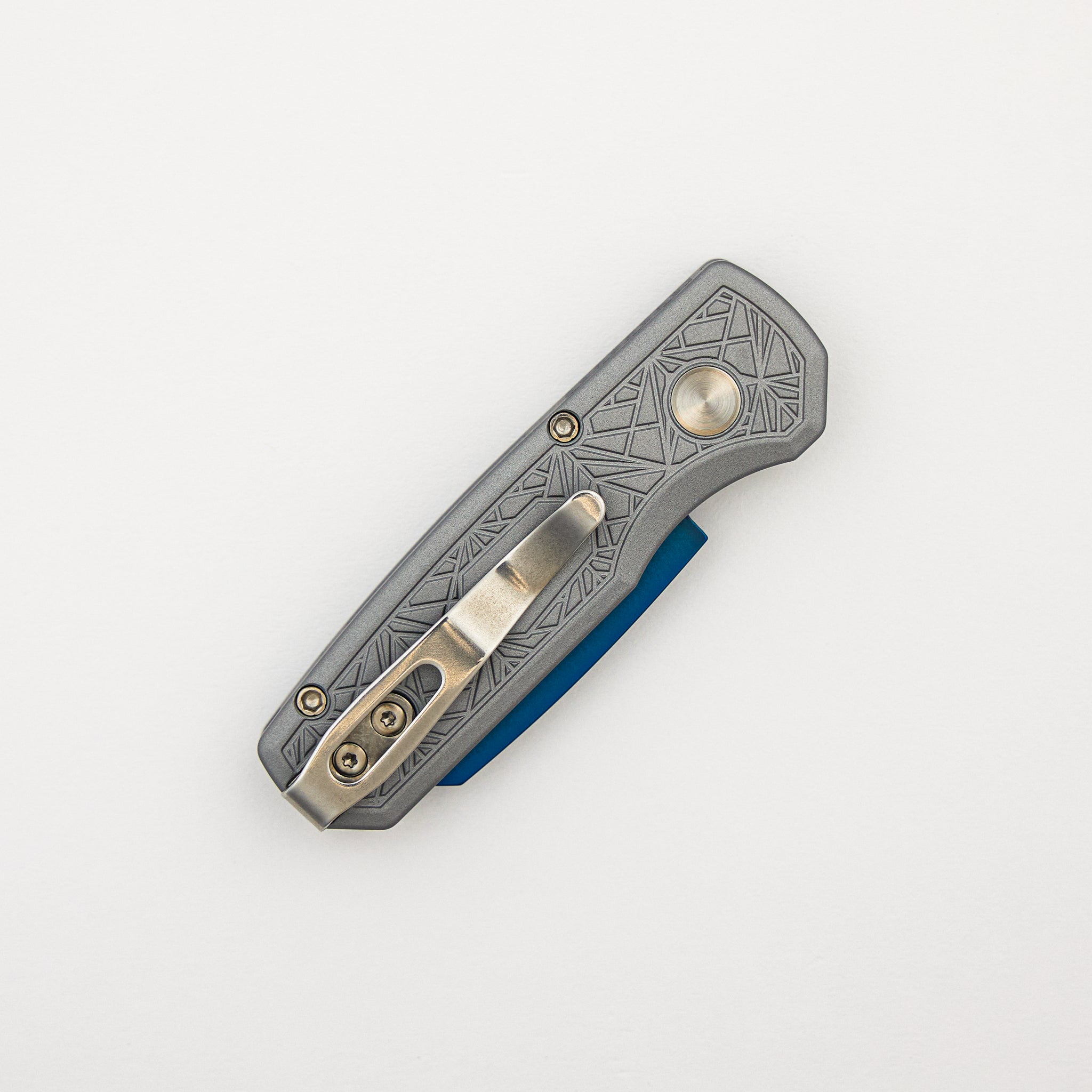 Runt 5 - CCKSF25.Runt.1 - "NEXUS" Grey Handle - Sapphire Blue 20-CV Reverse Tanto Blade