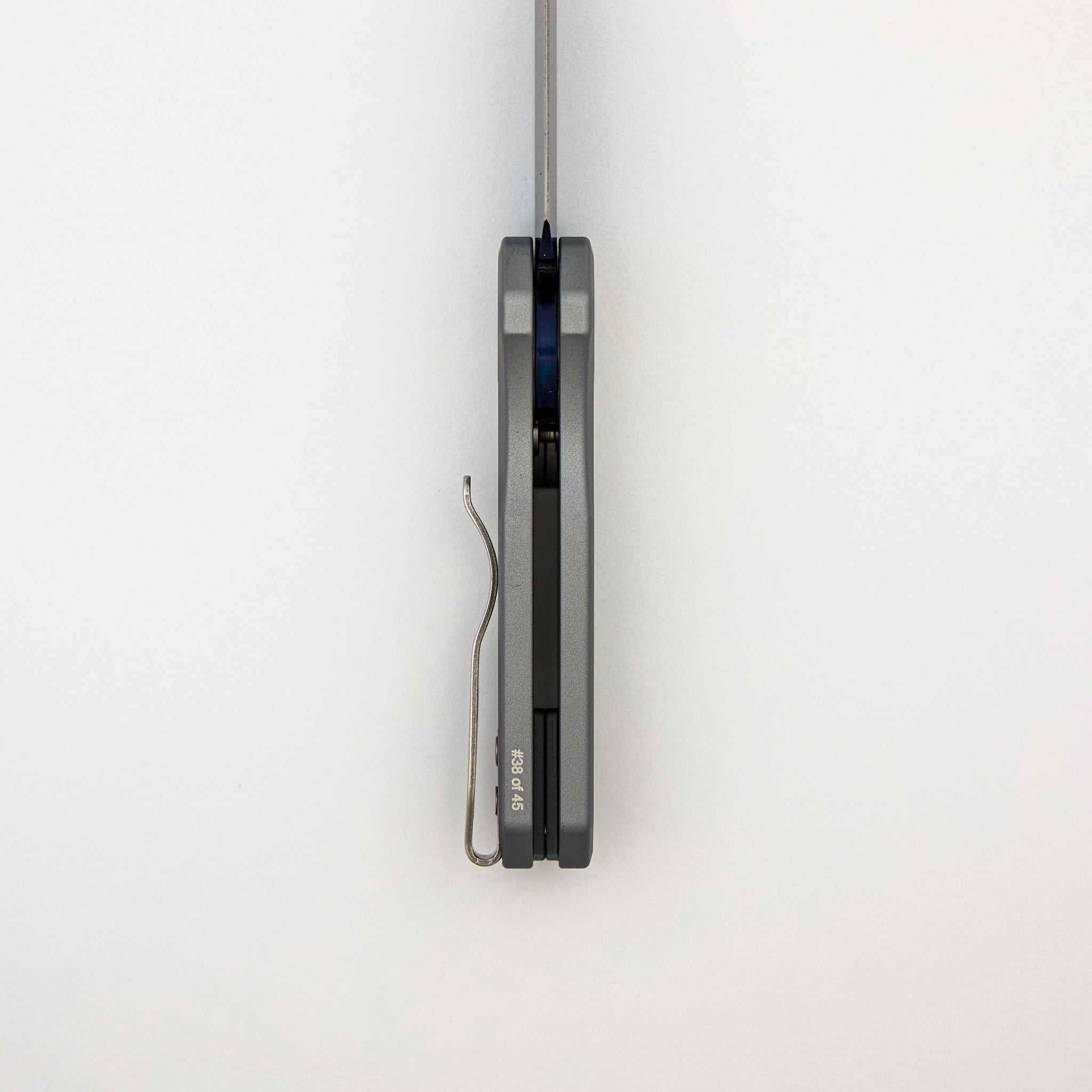 Runt 5 - CCKSF25.Runt.1 - "NEXUS" Grey Handle - Sapphire Blue 20-CV Reverse Tanto Blade