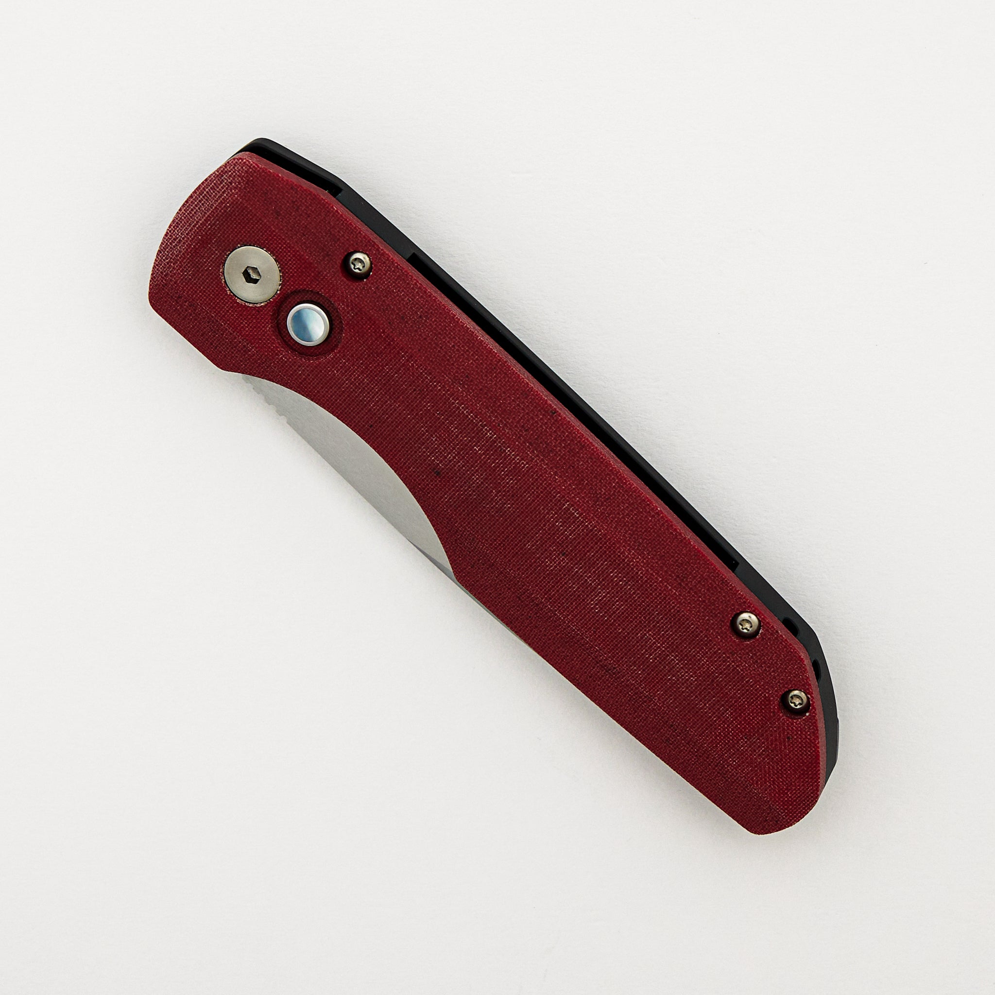 Synapse - CCKSF25.Vero.1 - Red Linen Micarta Lid W/ Black Aluminum Back - Machine Satin MagnaCut Blade (Vero Design)