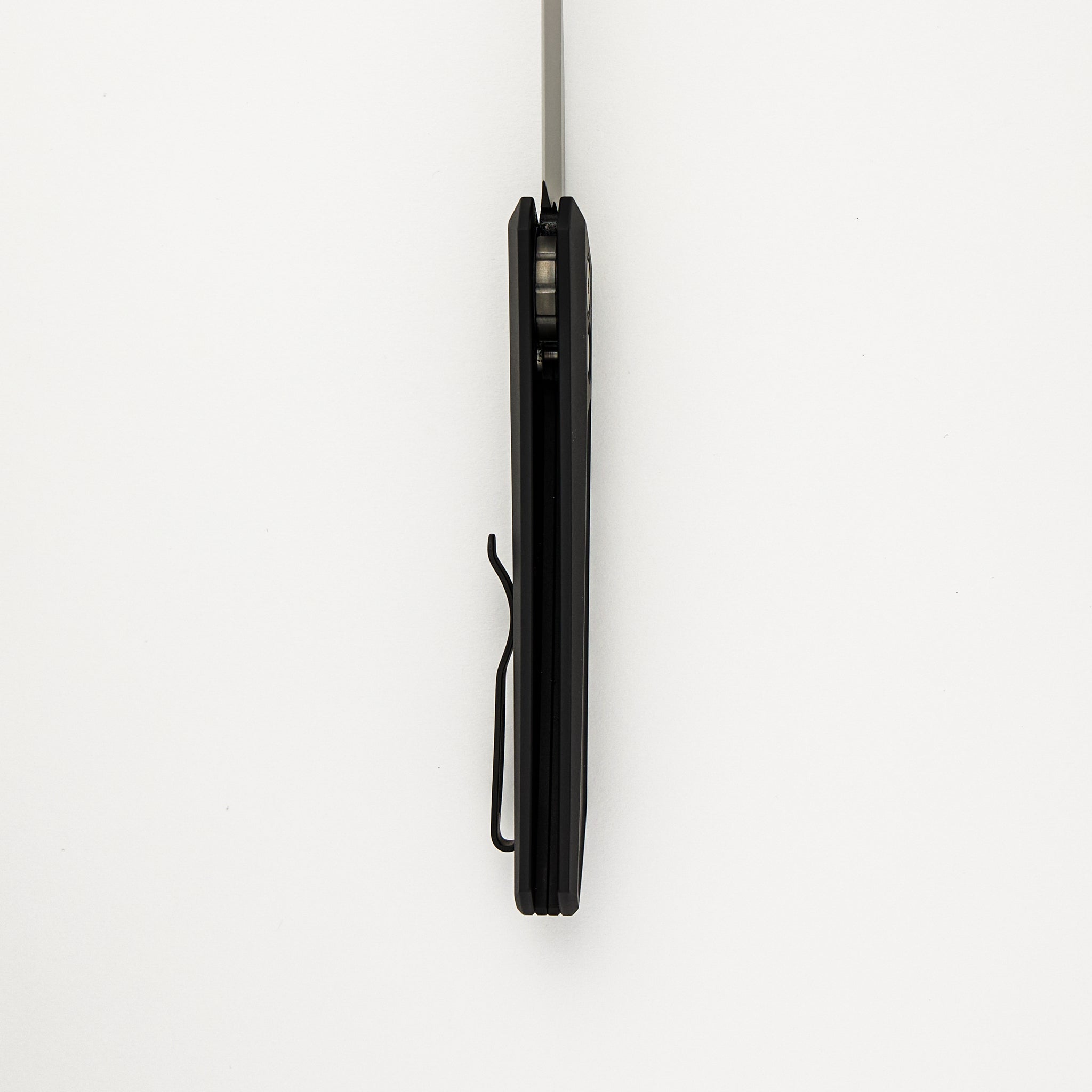 Oligarch Auto - Black Aluminum Handle - Smoky Grey DLC MagnaCut Blade - DS121 (Sinkevich Design)