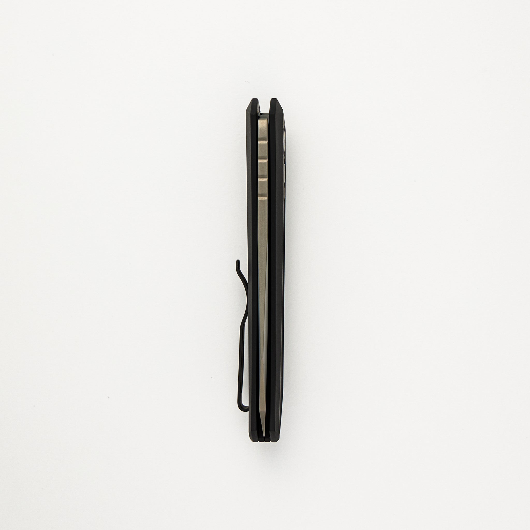 Oligarch Auto - Black Aluminum Handle - Smoky Grey DLC MagnaCut Blade - DS121 (Sinkevich Design)