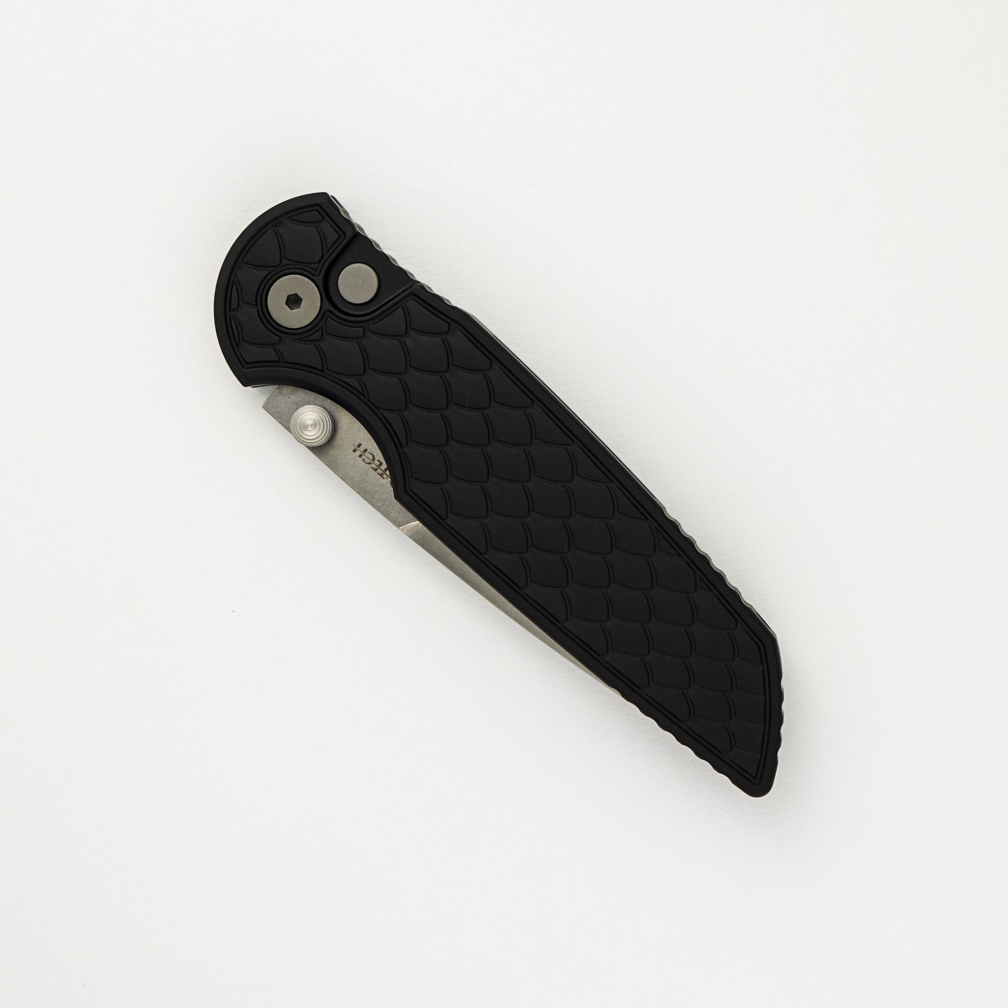 TR-3 Integrity - "Reptile" Textured Black Handle - S35VN Blade - INT105-REPTILE