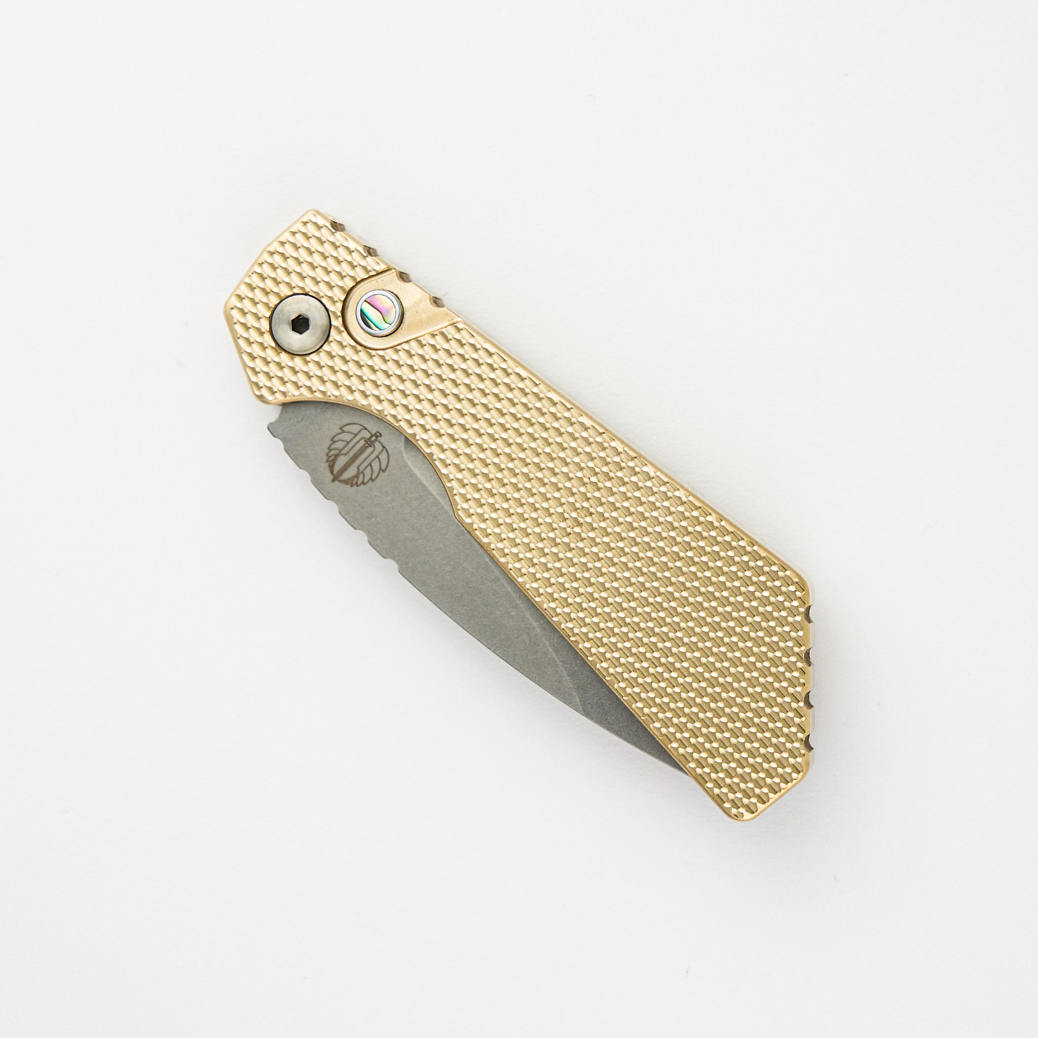 Pro-Tech Knives Strider PT Auto – Textured AL Bronze Handle Stonewash Magnacut Blade Abalone Button PT234