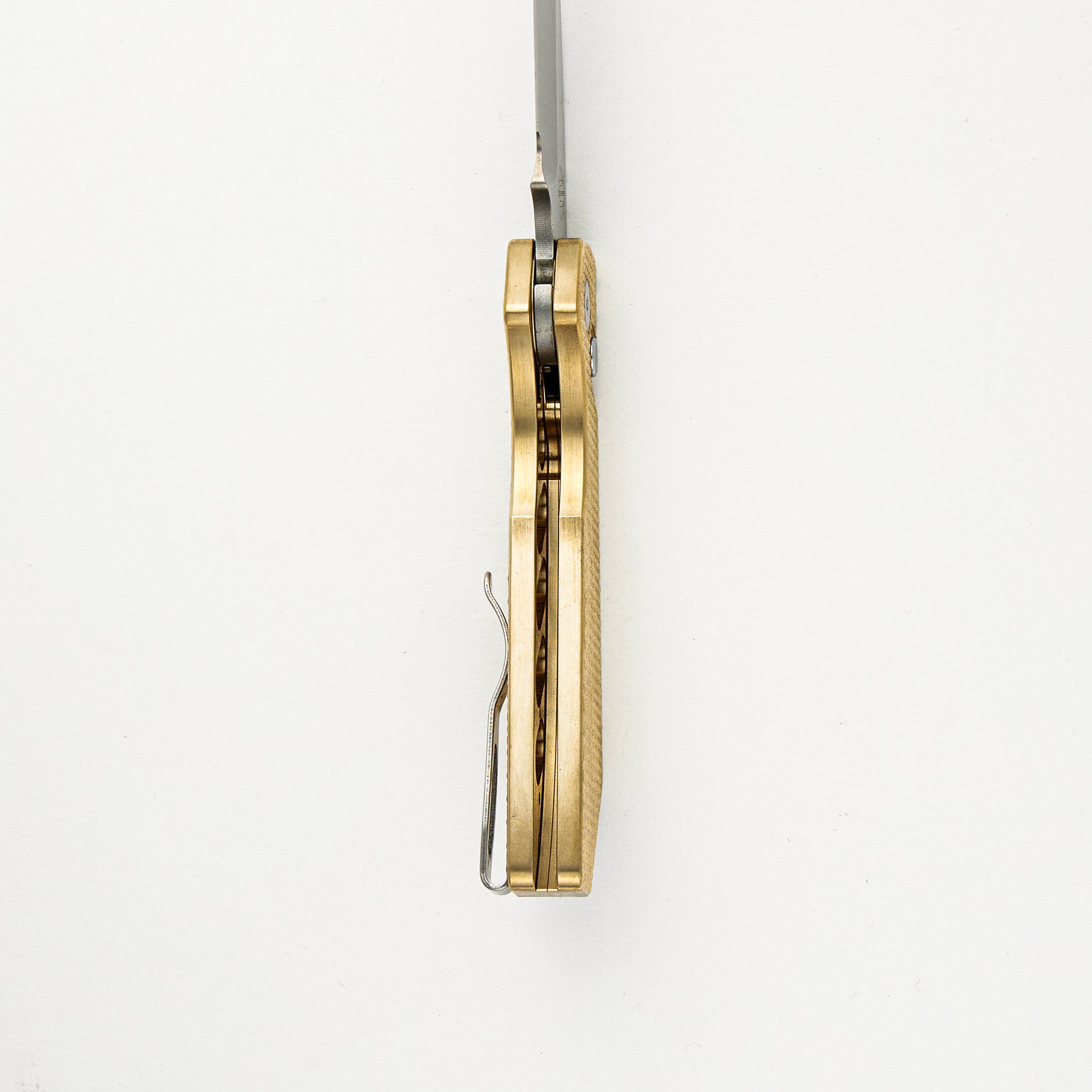 Strider PT Auto – Textured AL Bronze Handle Stonewash Magnacut Blade Abalone Button PT234