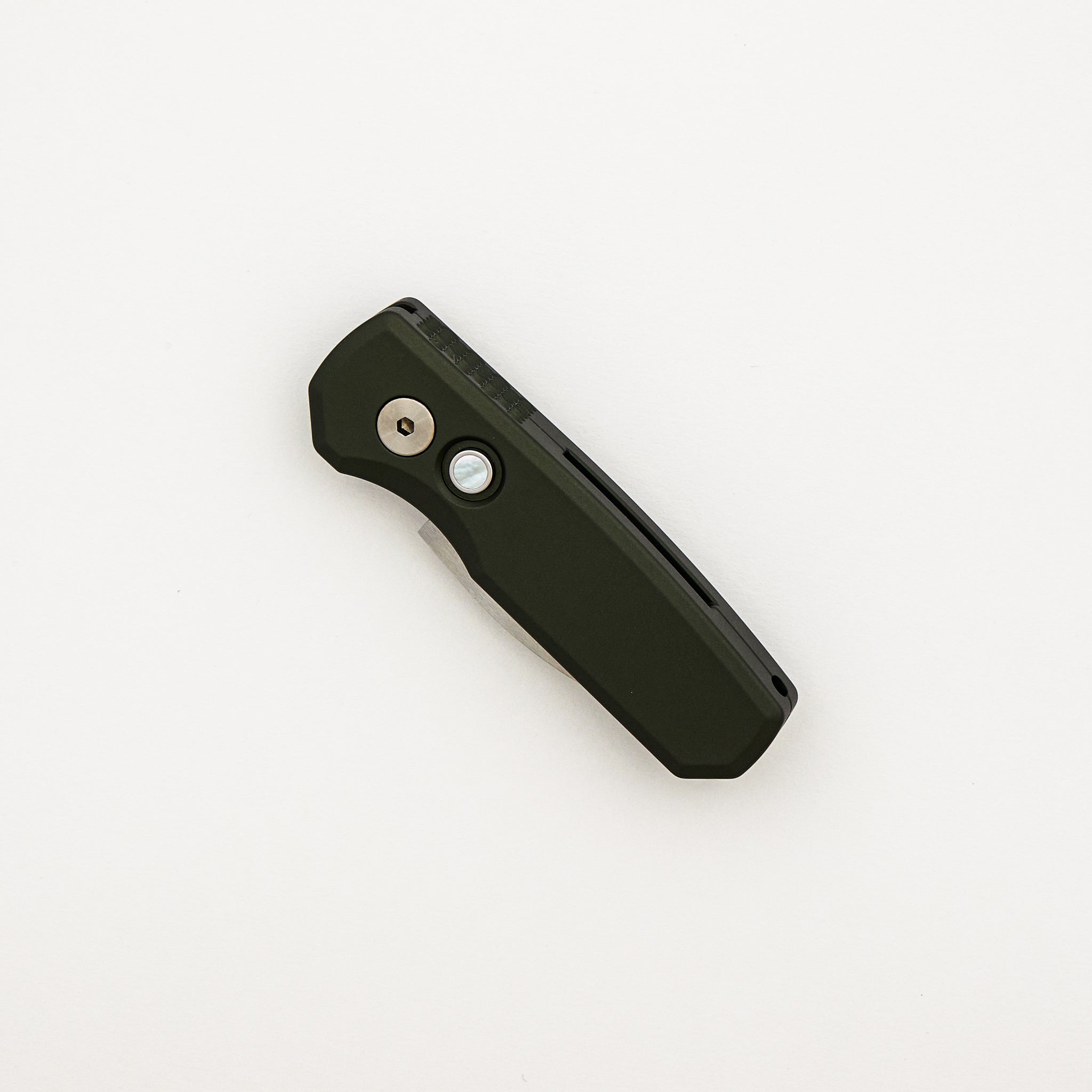 Runt 5 - R5300-LTD Green - Smooth Green Handle - Machine Satin MagnaCut Wharncliffe Blade - Pearl Button