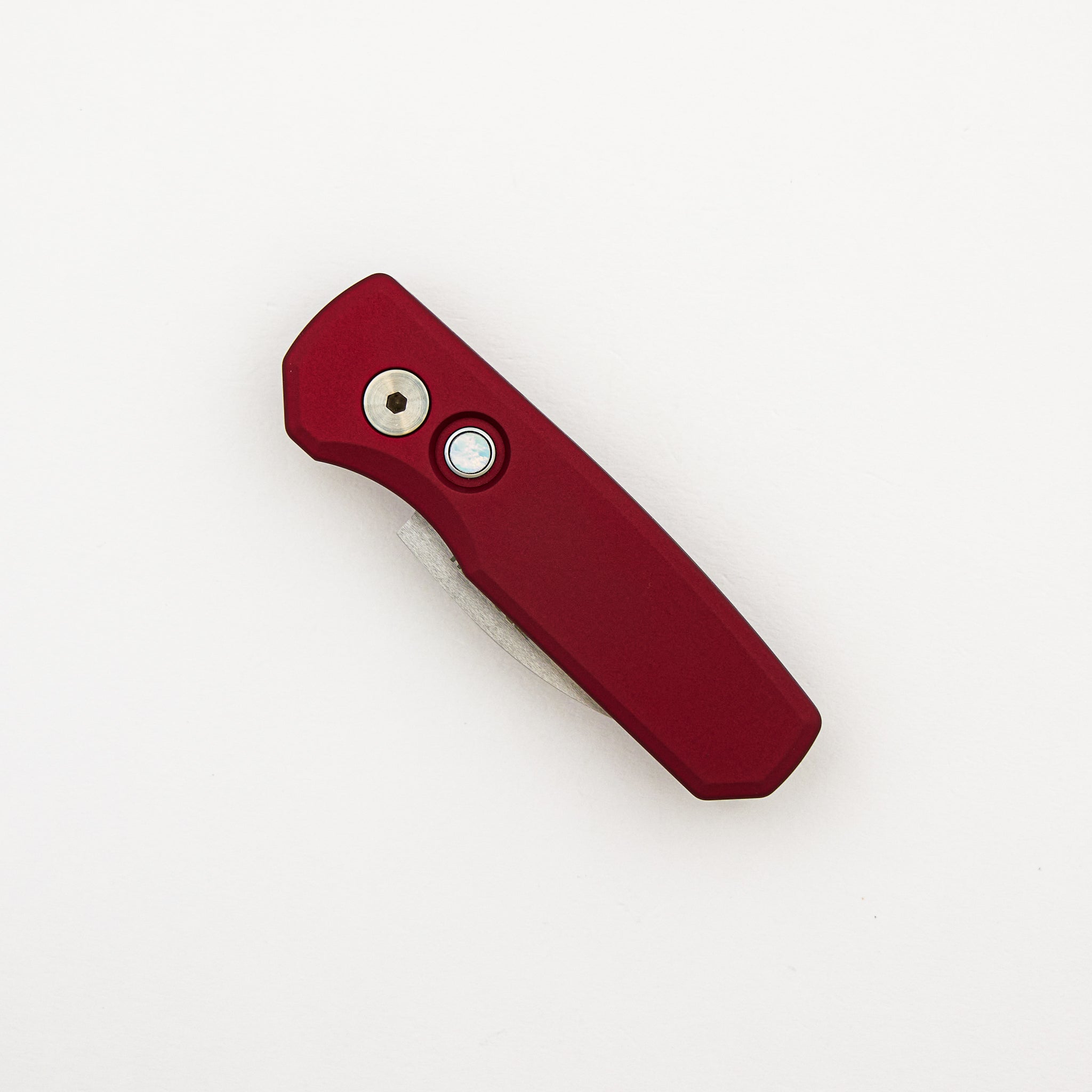 Runt 5 - R5300-LTD Red - Smooth Red Handle - Machine Satin MagnaCut Wharncliffe Blade - Pearl Button