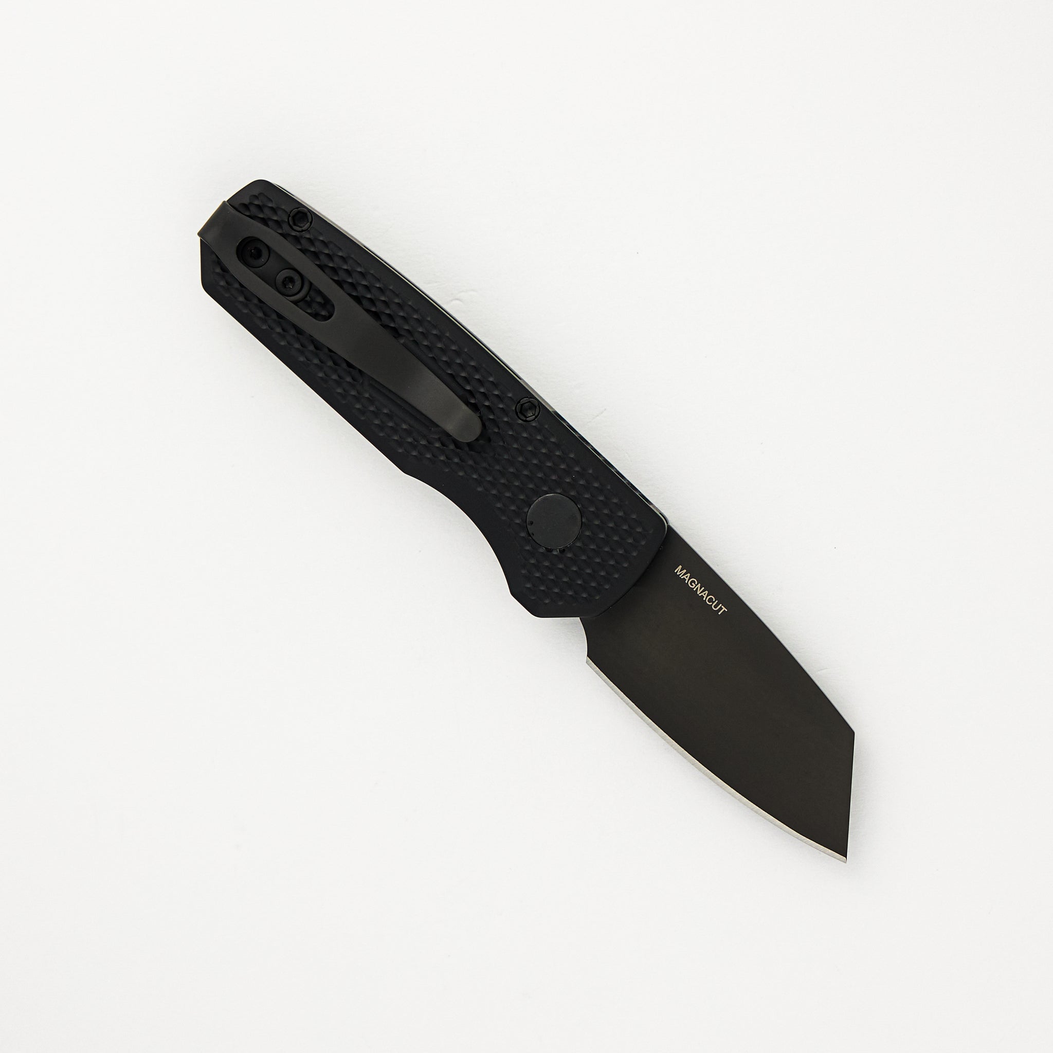 Runt 5 – Textured Black Aluminum Handle – DLC Black Magnacut Reverse Tanto Blade – R5406