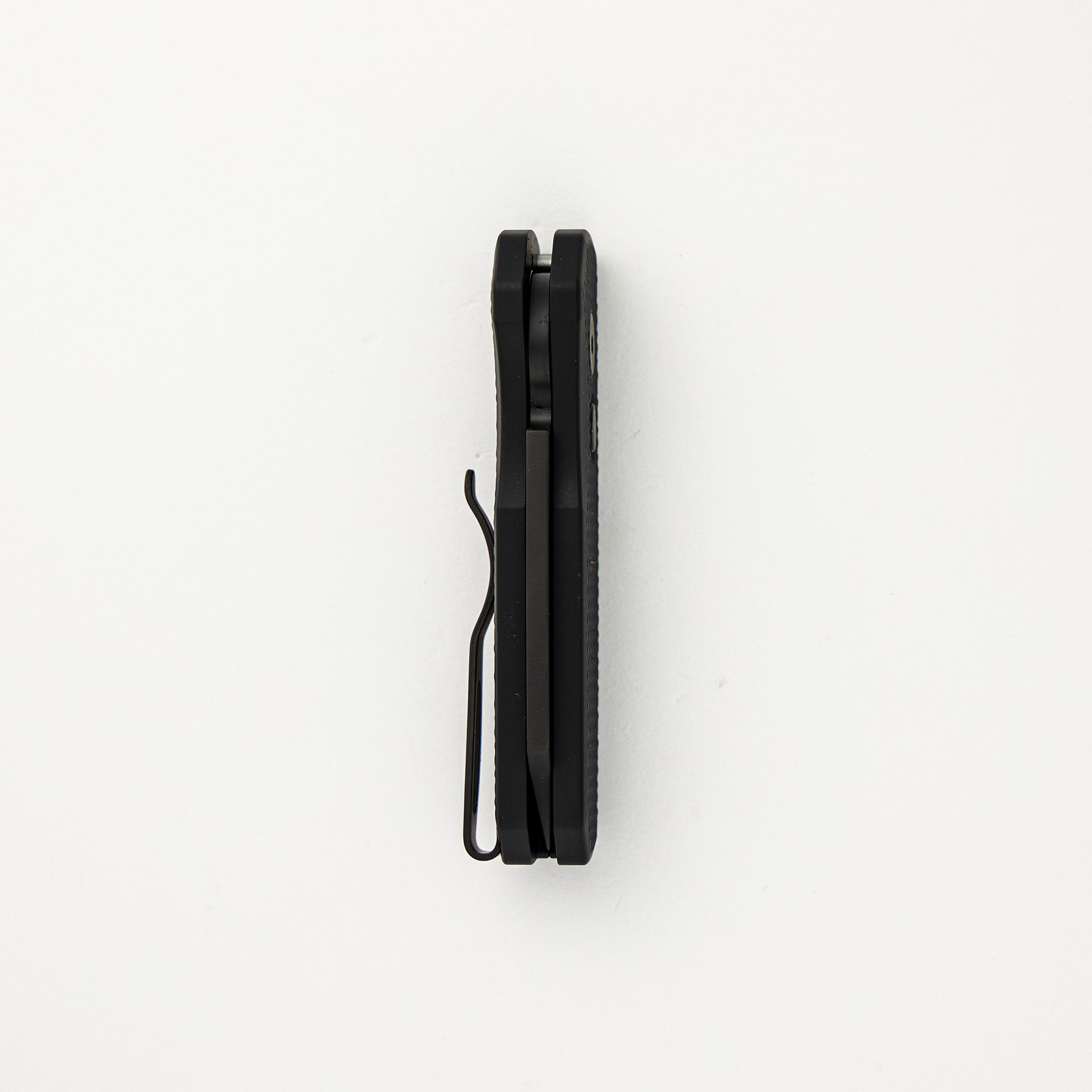 Runt 5 – Textured Black Aluminum Handle – DLC Black Magnacut Reverse Tanto Blade – R5406