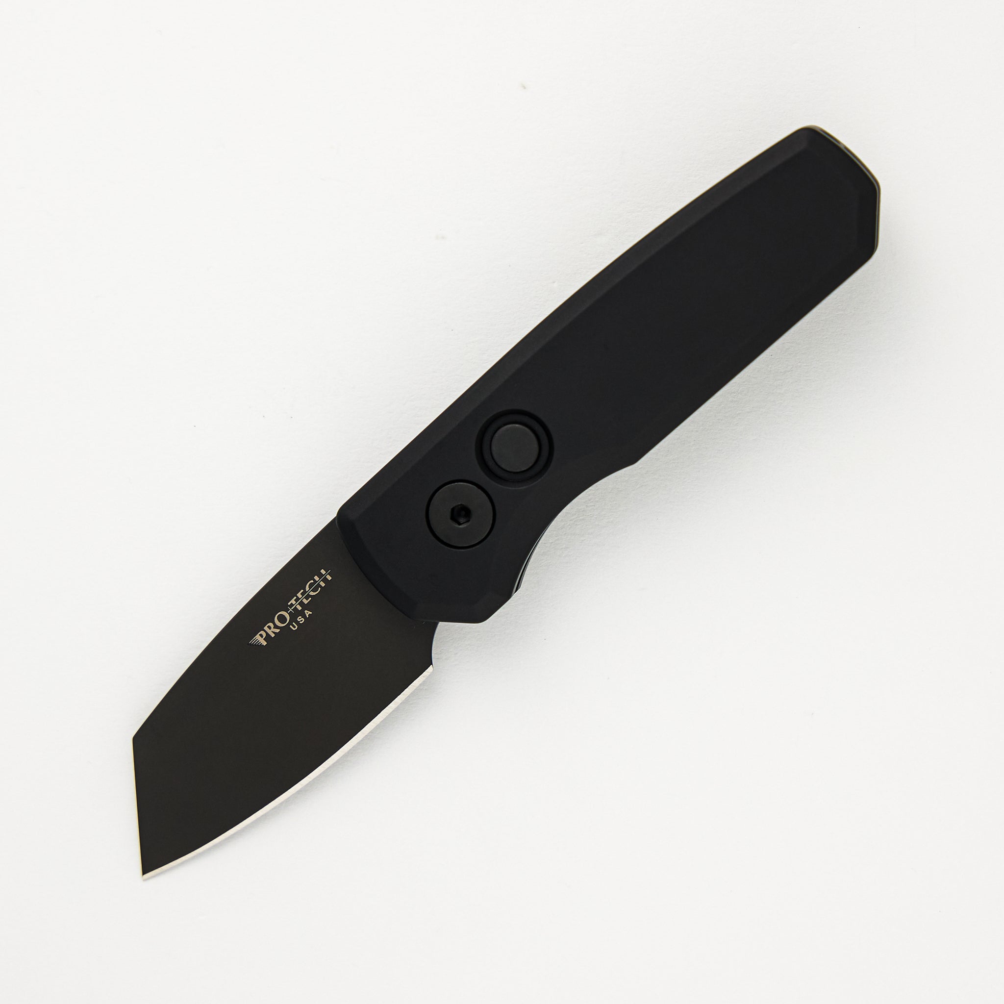 Runt 5 – Smooth Black Aluminum Handle – DLC Black Magnacut Reverse Tanto Blade – R5403