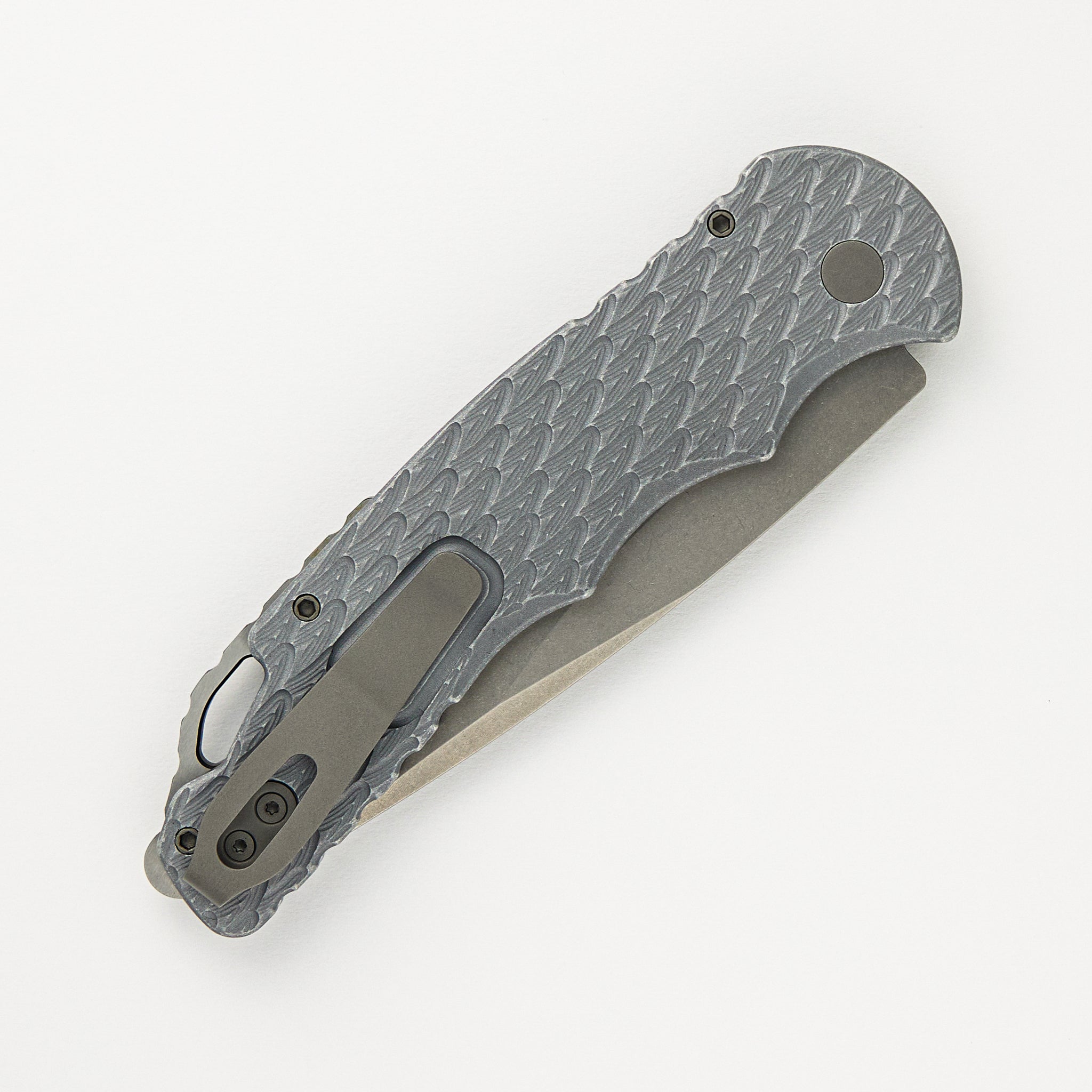 Tactical Response 4 - Grey Handle W/ Battle Worn/Feather Texture - Stonewash MagnaCut Blade T4105-F BW Grey
