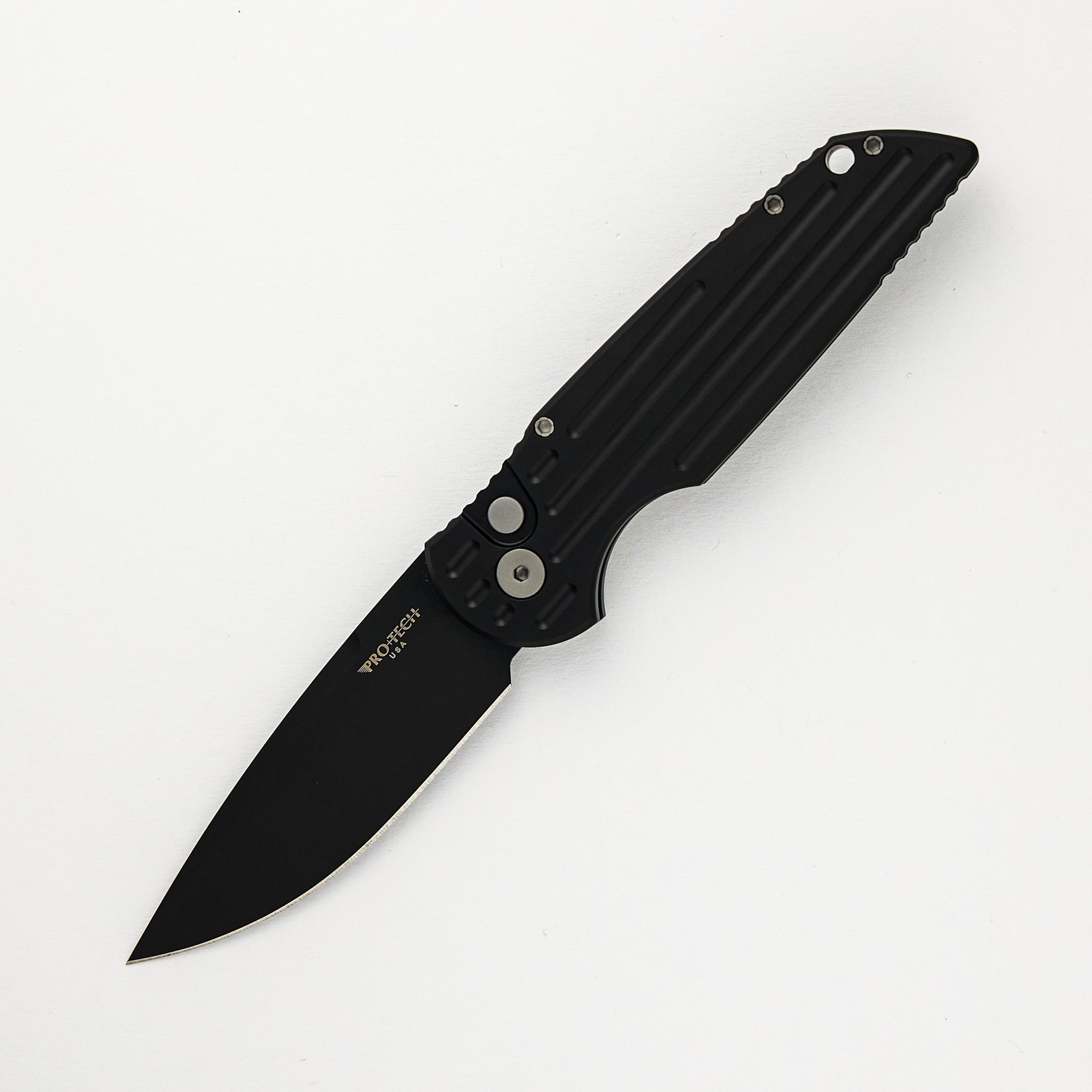 TR-3 BT MC Tactical Response 3 - Black Handle W/ Grooves, DLC MagnaCut Blade