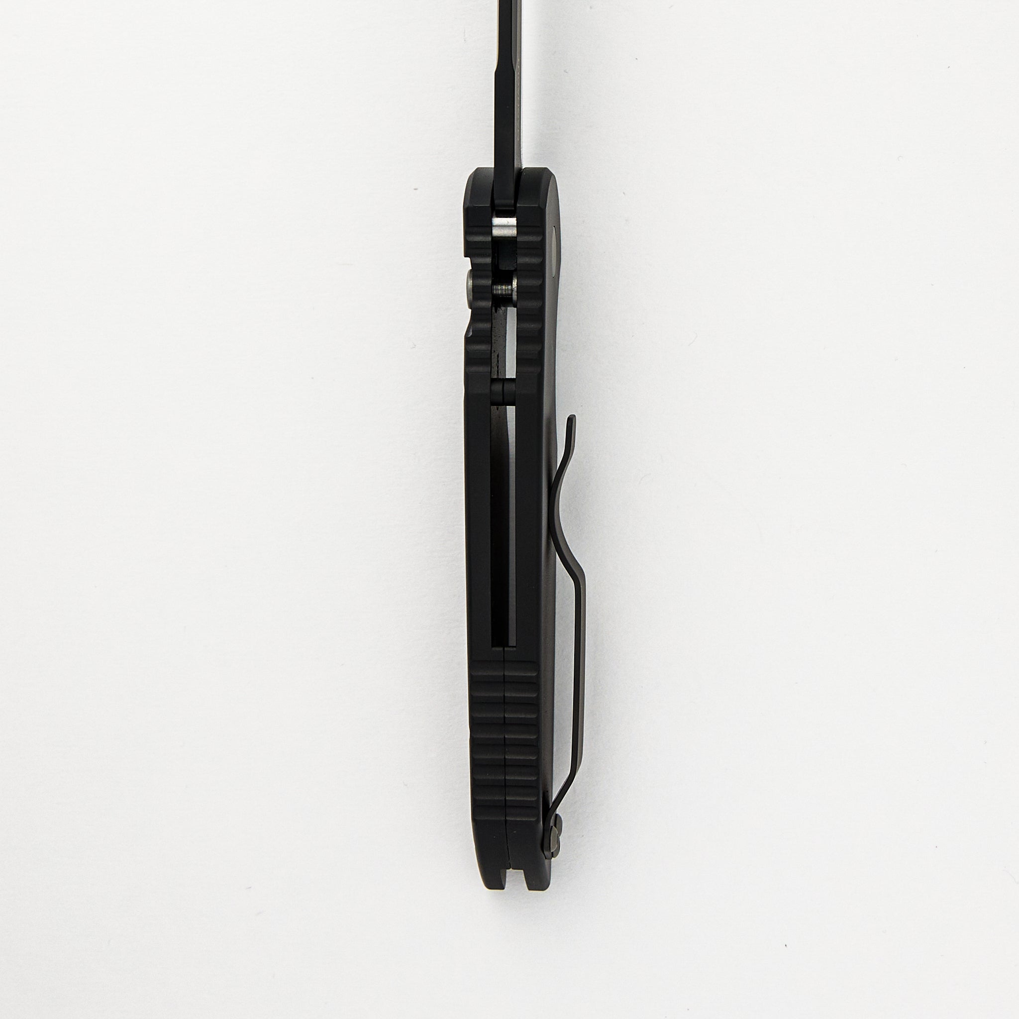 TR-3 BT MC Tactical Response 3 - Black Handle W/ Grooves, DLC MagnaCut Blade