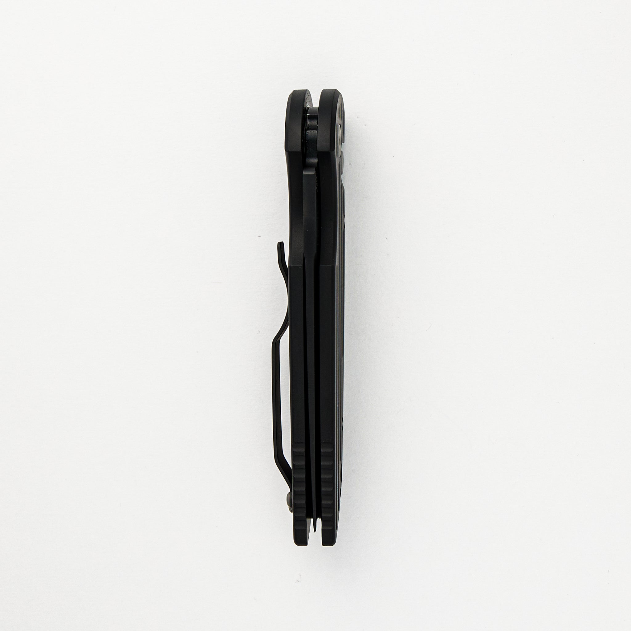 TR-3 BT MC Tactical Response 3 - Black Handle W/ Grooves, DLC MagnaCut Blade