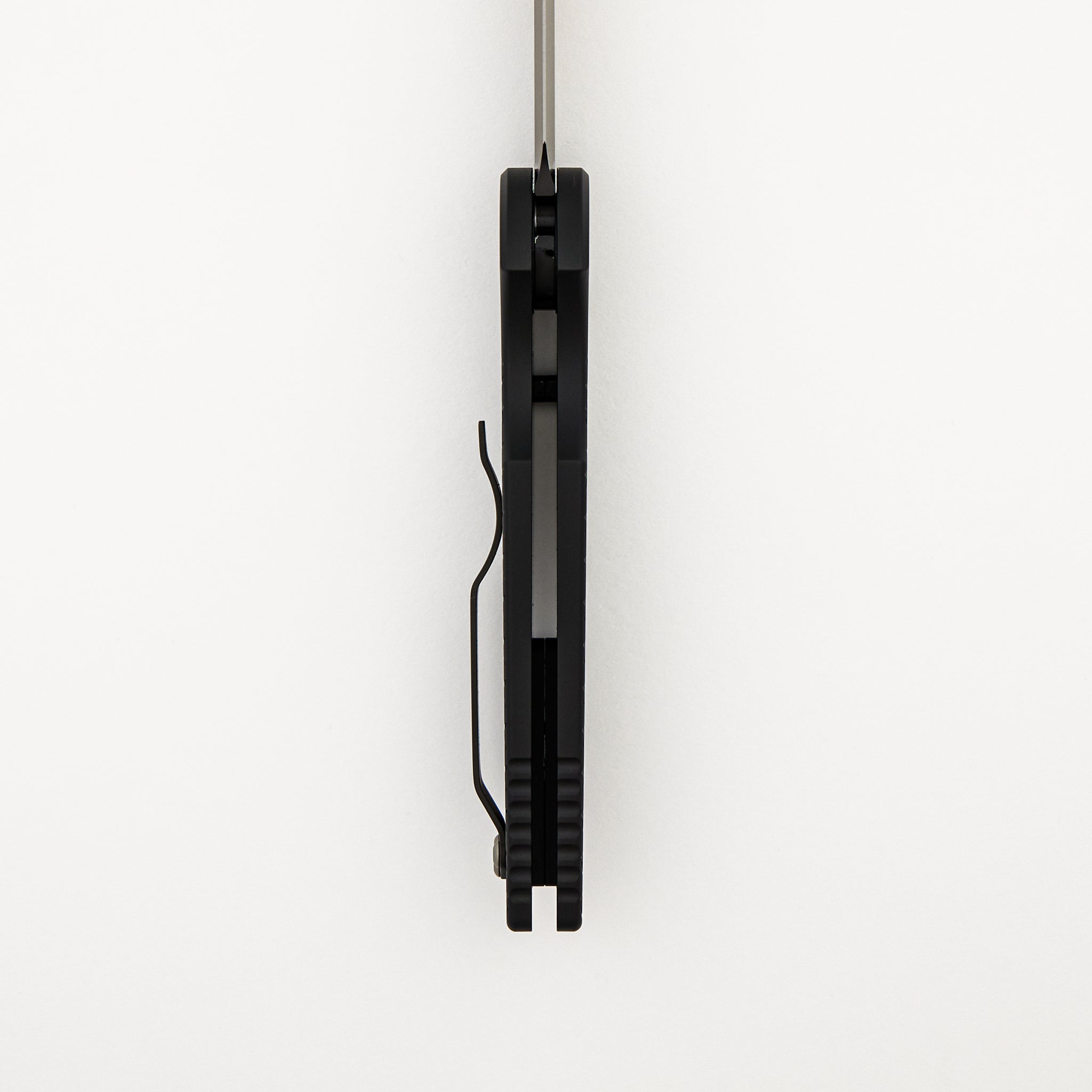 Tactical Response 3 - TR-3 X1 MC - Black "Fish Scale" Handle - MagnaCut Blade