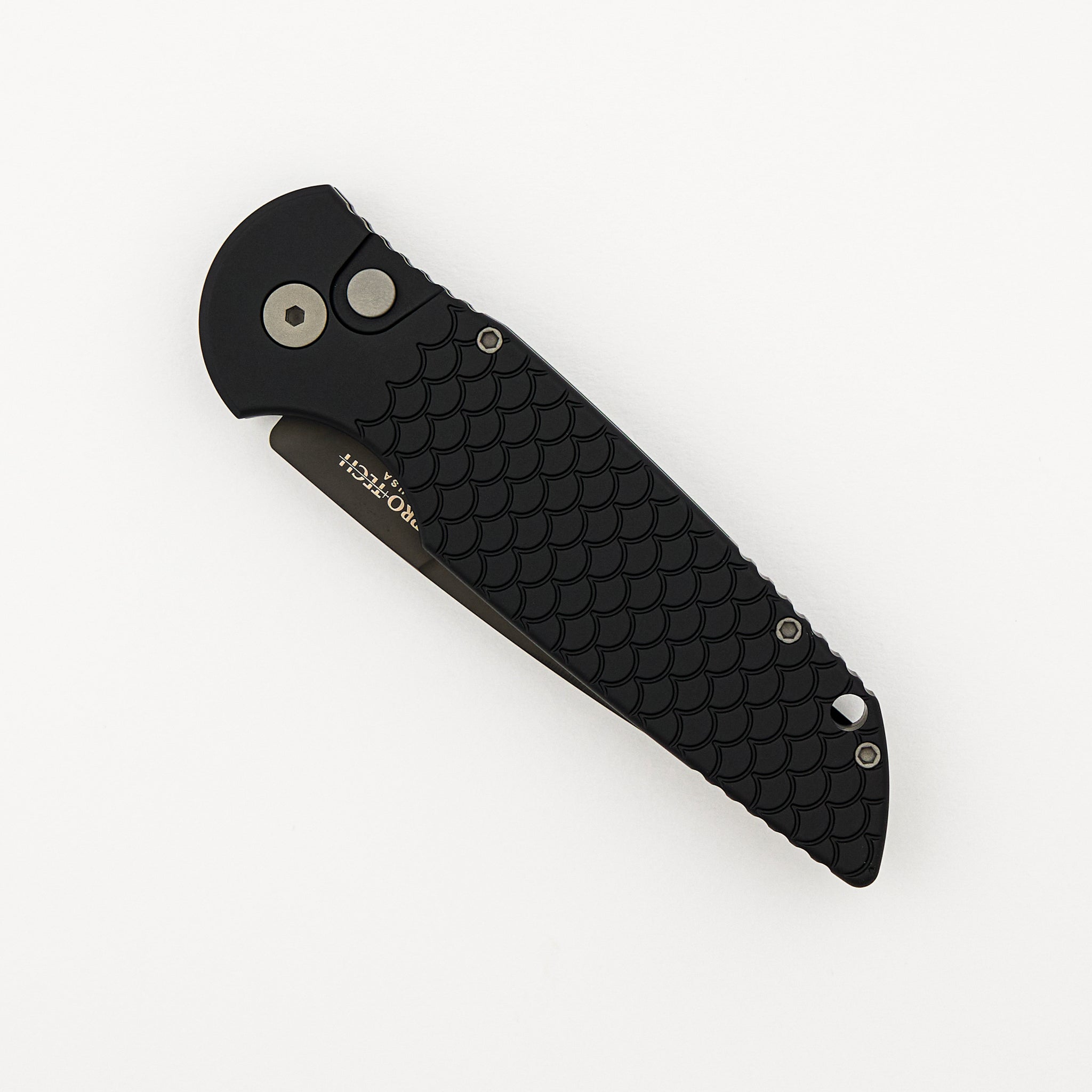 Tactical Response 3 - TR-3 X1 MC - Black "Fish Scale" Handle - MagnaCut Blade