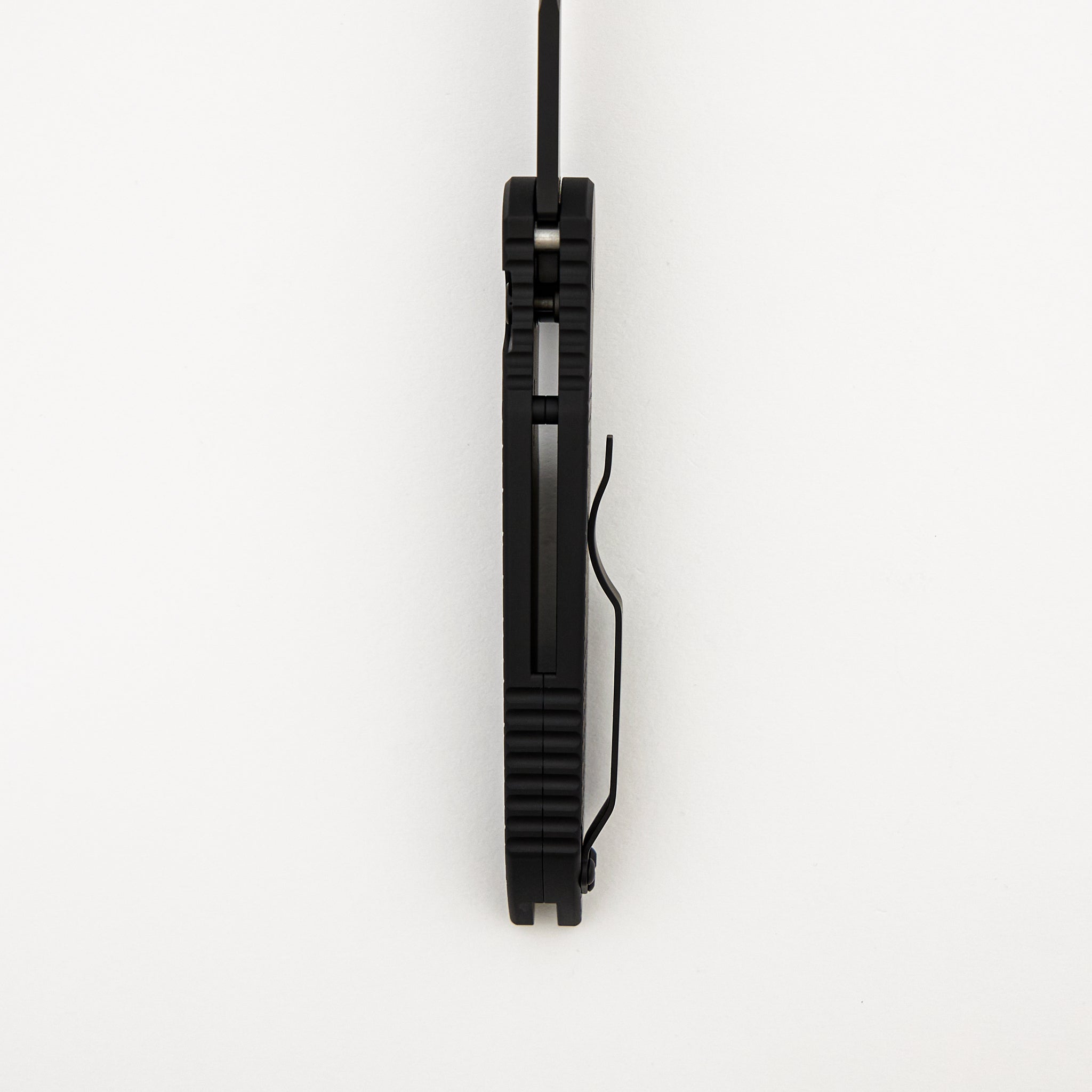 Tactical Response 3 - TR-3 X1 Operator - Black "Fish Scale" Handle - Black 154CM Blade - Tritium Button
