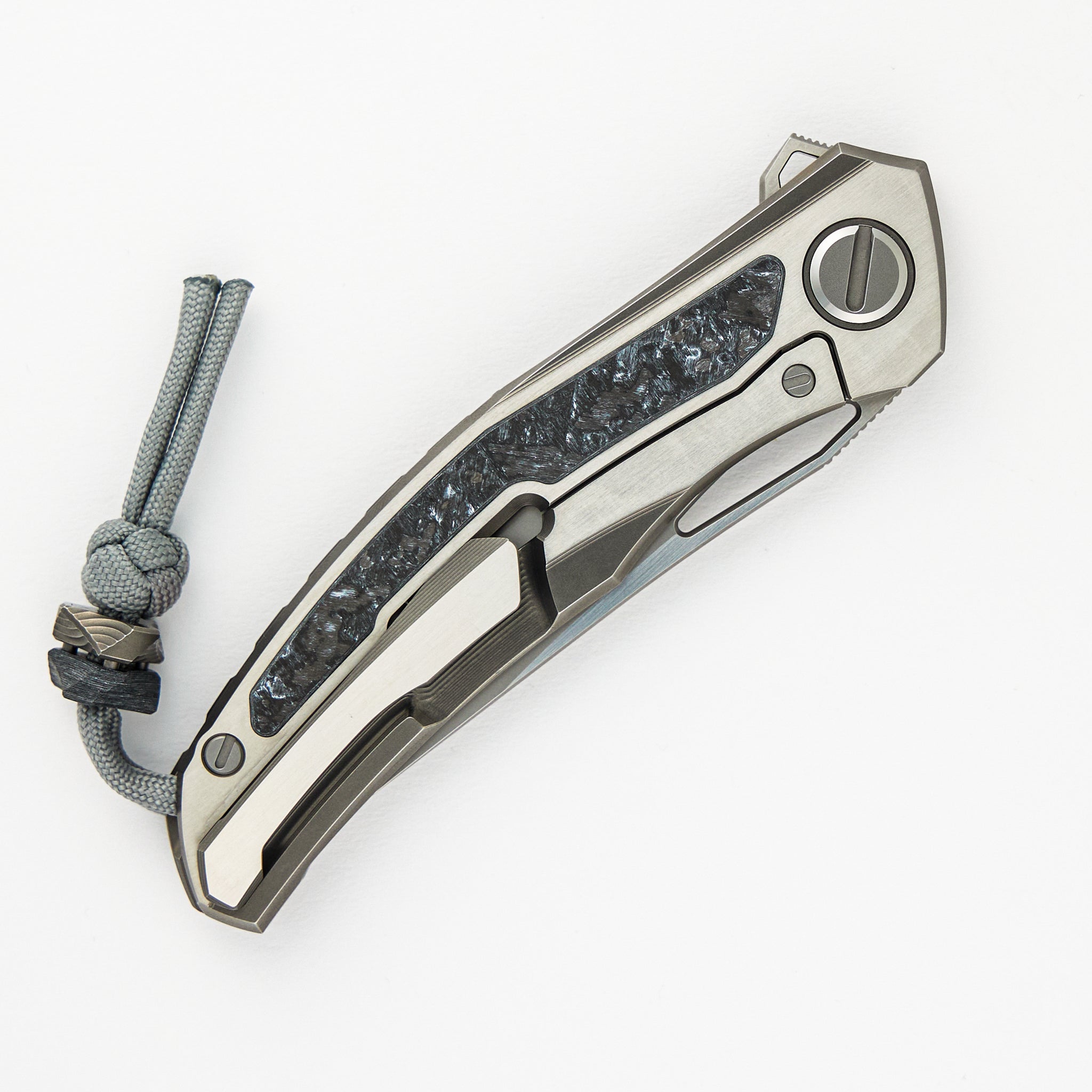 Quantum WKM - Titanium/White CarboTi Handle - S90V Blade - SRRBS - 2024 R1 Invitational