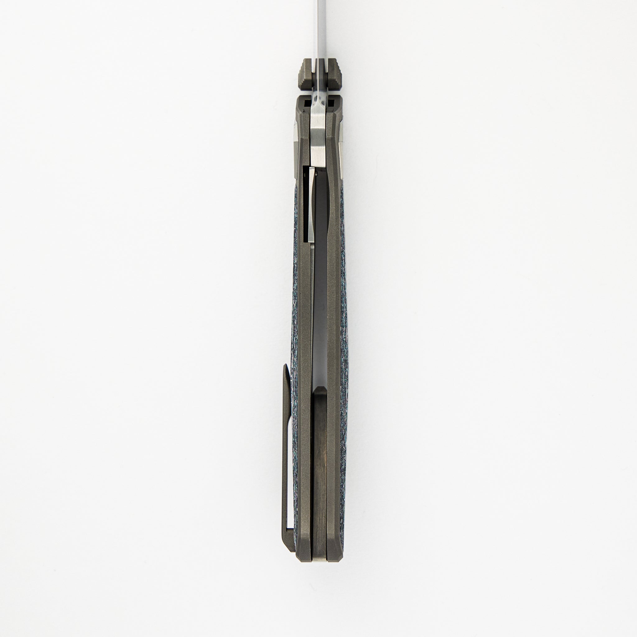 White CarboTi NM1B Folder - 2024 R1 Invitational