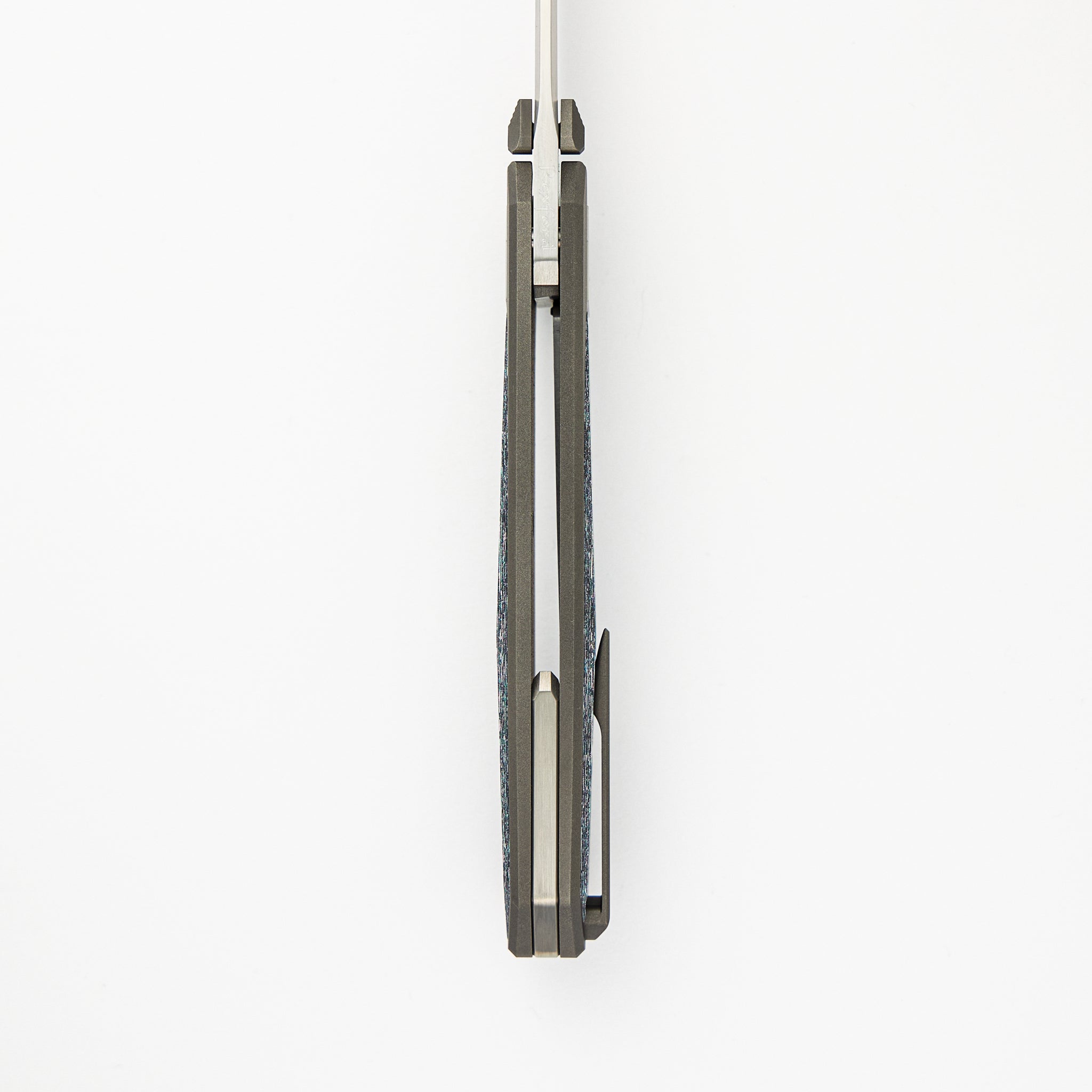 White CarboTi NM1B Folder - 2024 R1 Invitational