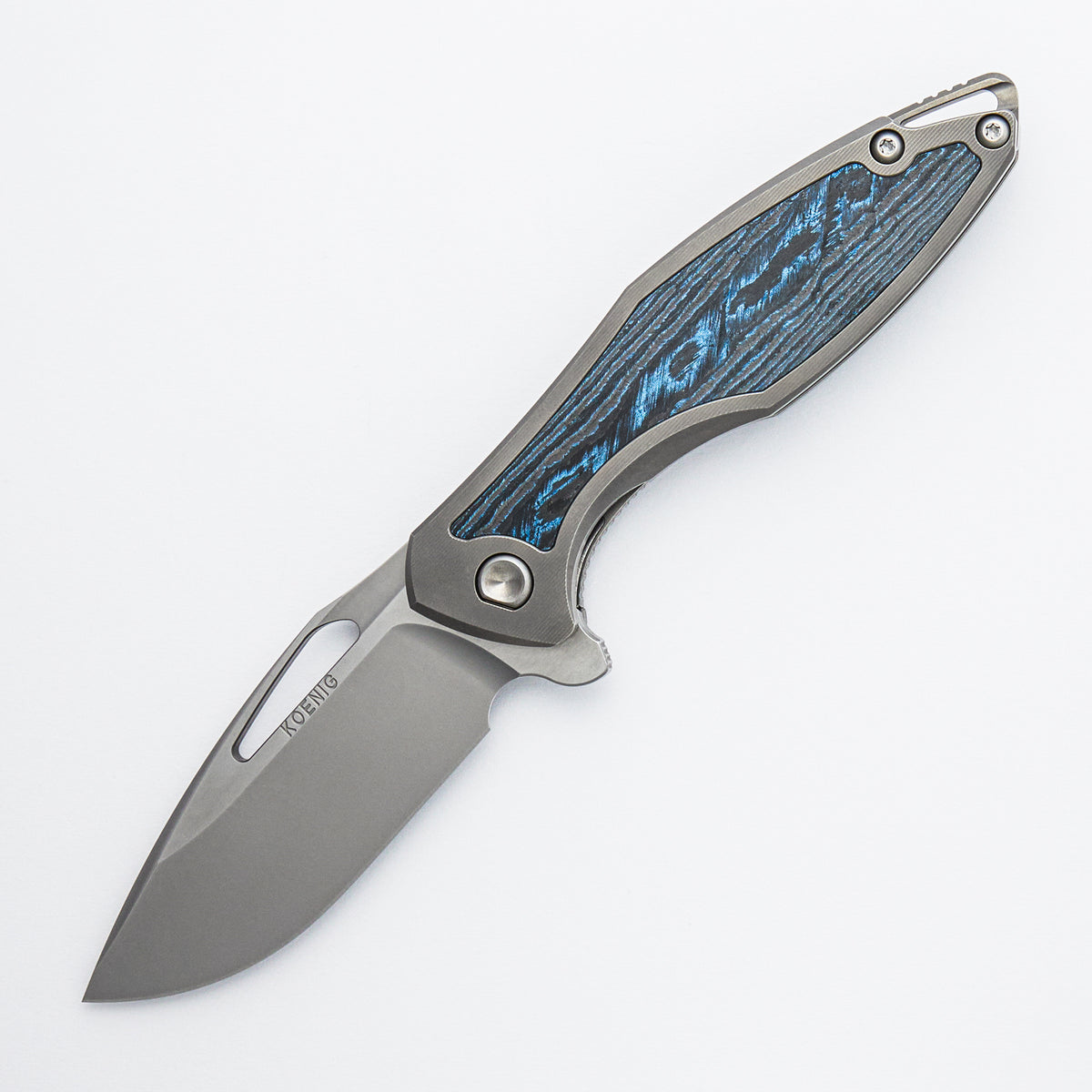 Arius - Smooth Titanium Handle W/ Ocean Blue CarboTi Inlays - Silver Hardware - Burnished W/ Polished Flats M390 Blade