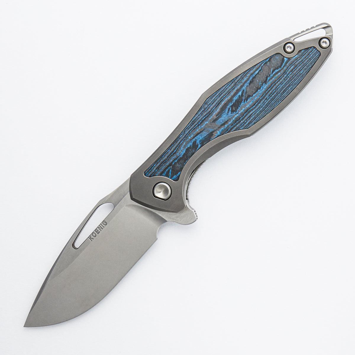 Arius - Smooth Titanium Handle W/ Ocean Blue CarboTi Inlays - Silver Hardware - Brightwashed W/ Polished Flats M390 Blade