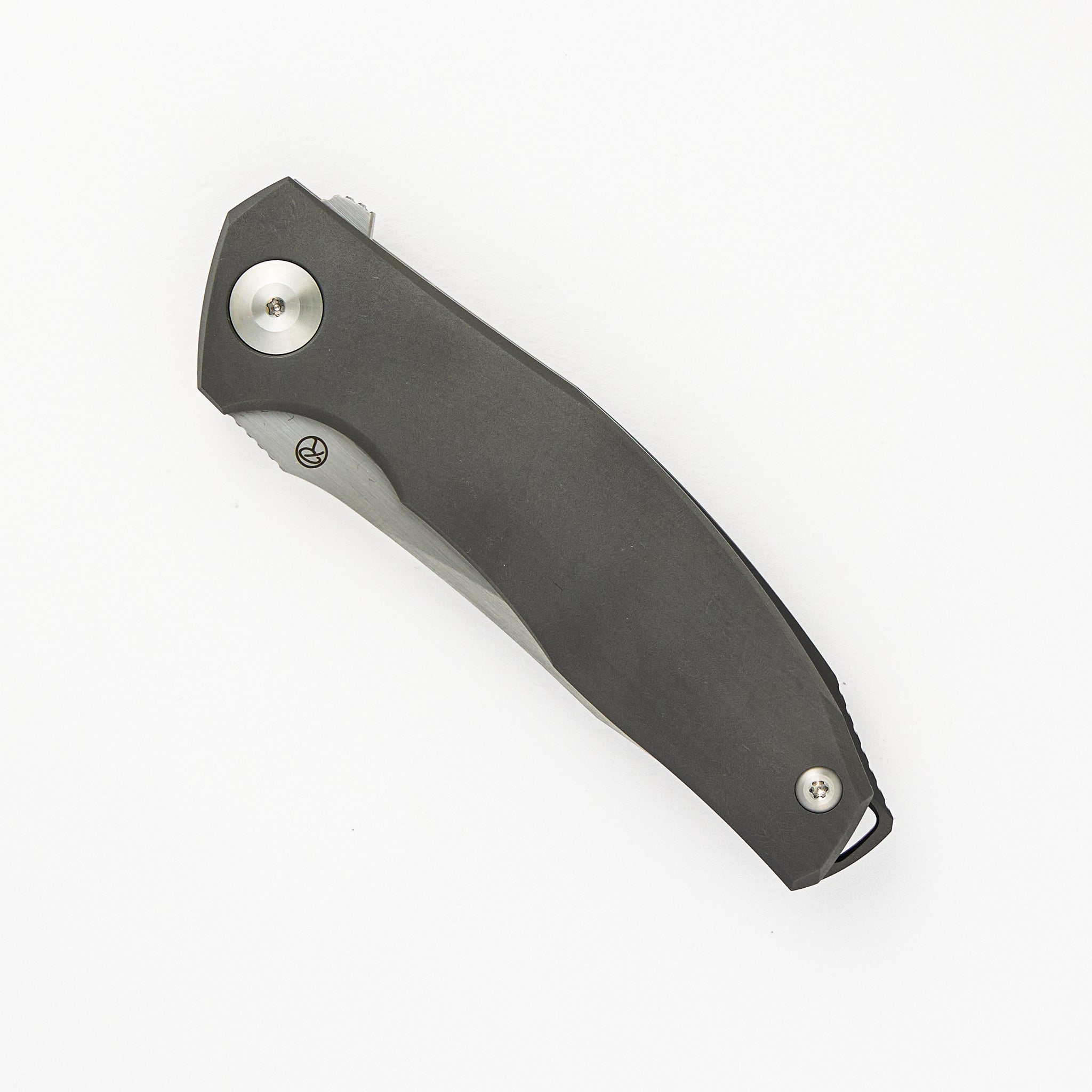 Adzin Flipper – Hand Satin M390 Blade – Zirconium-Titanium Handle