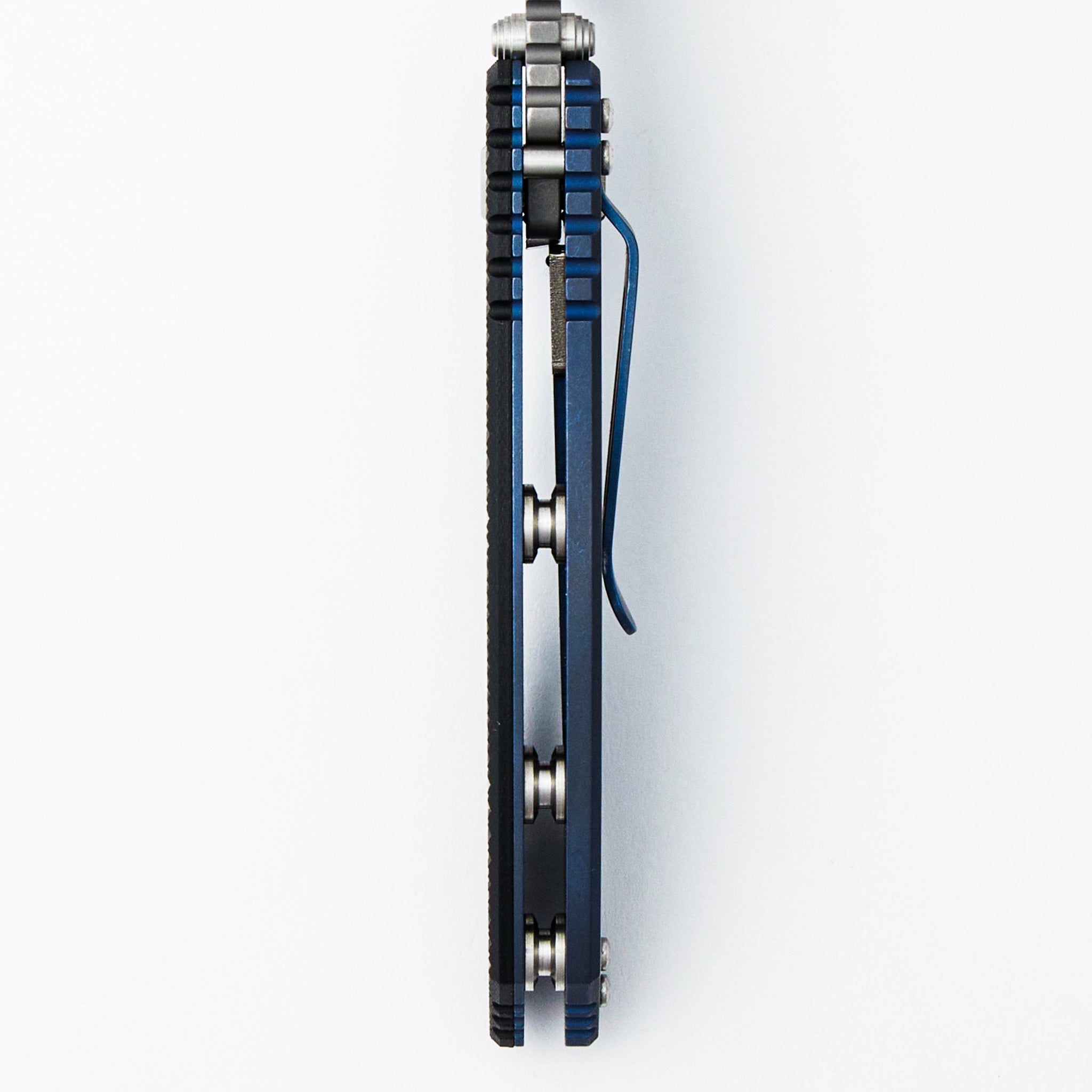 XM-18 3.5″ - MagnaCut Recurve - Non Flipper - Tri-Way - Battle Blue - Black G10
