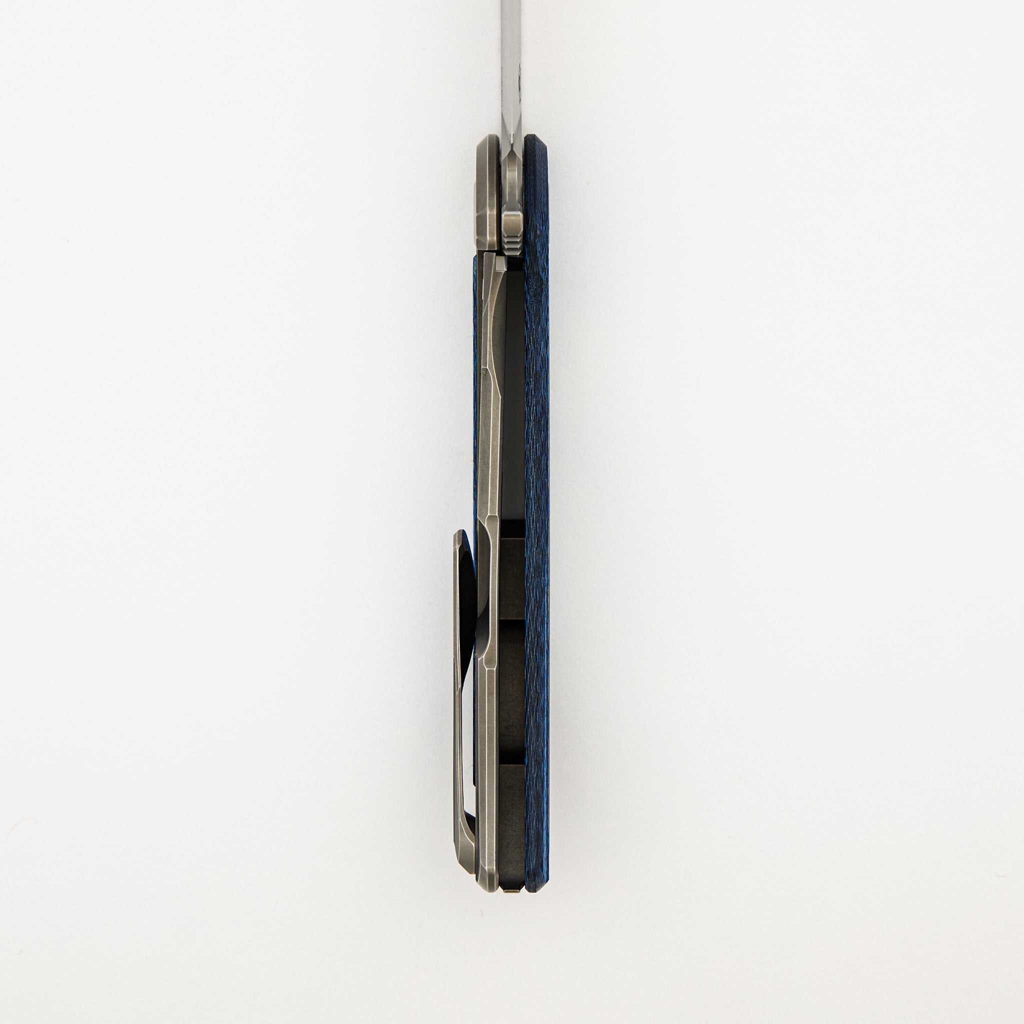 "Special Edition" Chris Reeve Collaboration Hati CGG - MagnaCut Blade - Titanium/Blue Alutex Handle - MRBS