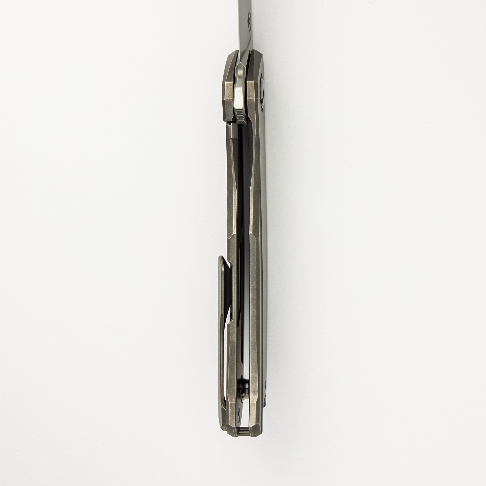 Ursus Quantum – Titanium Handle – Cromax PM Blade – MRBS