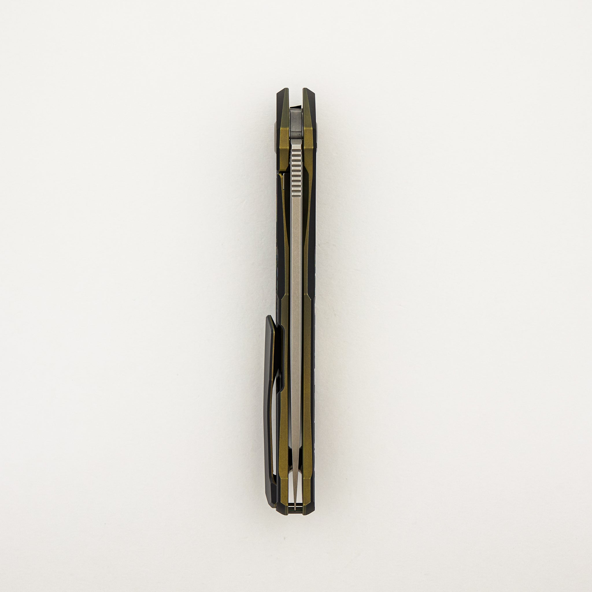 Ti2 Design Finish Quantum Black Hula/Bronze Lazano “Pixelated Skull” – Cromax PM Blade – MRBS