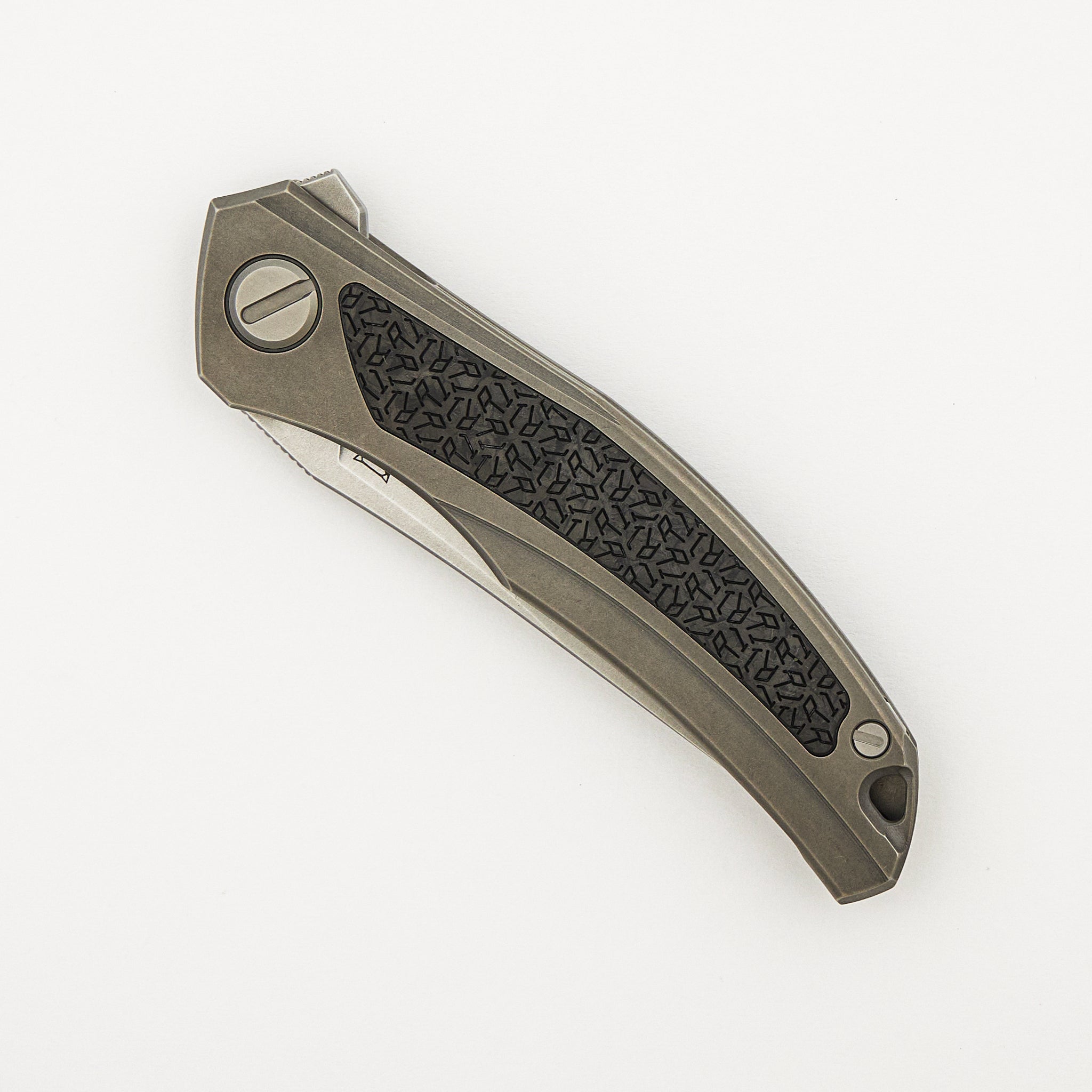 "R1 Edition" Ursus Quantum NL - Cromax PM Blade - Titanium Handle - R1 Pattern Carbon Fiber Inlay - MRBS