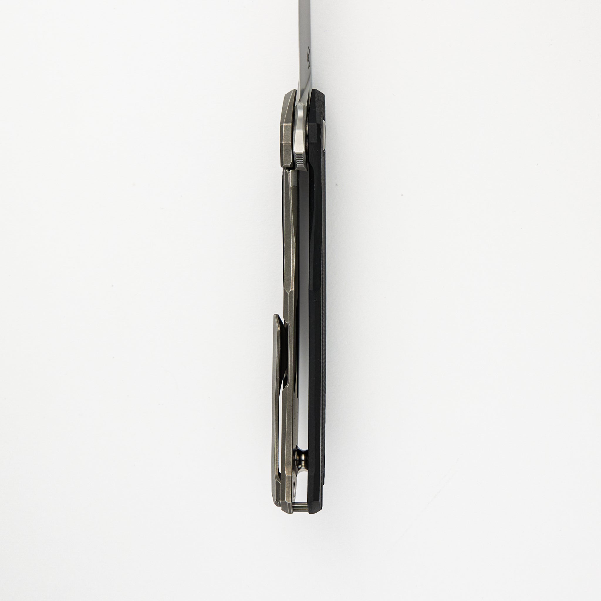URSUS QUANTIUM – CROMAX PM BLADE – BLACK G10 HANDLE – MRBS