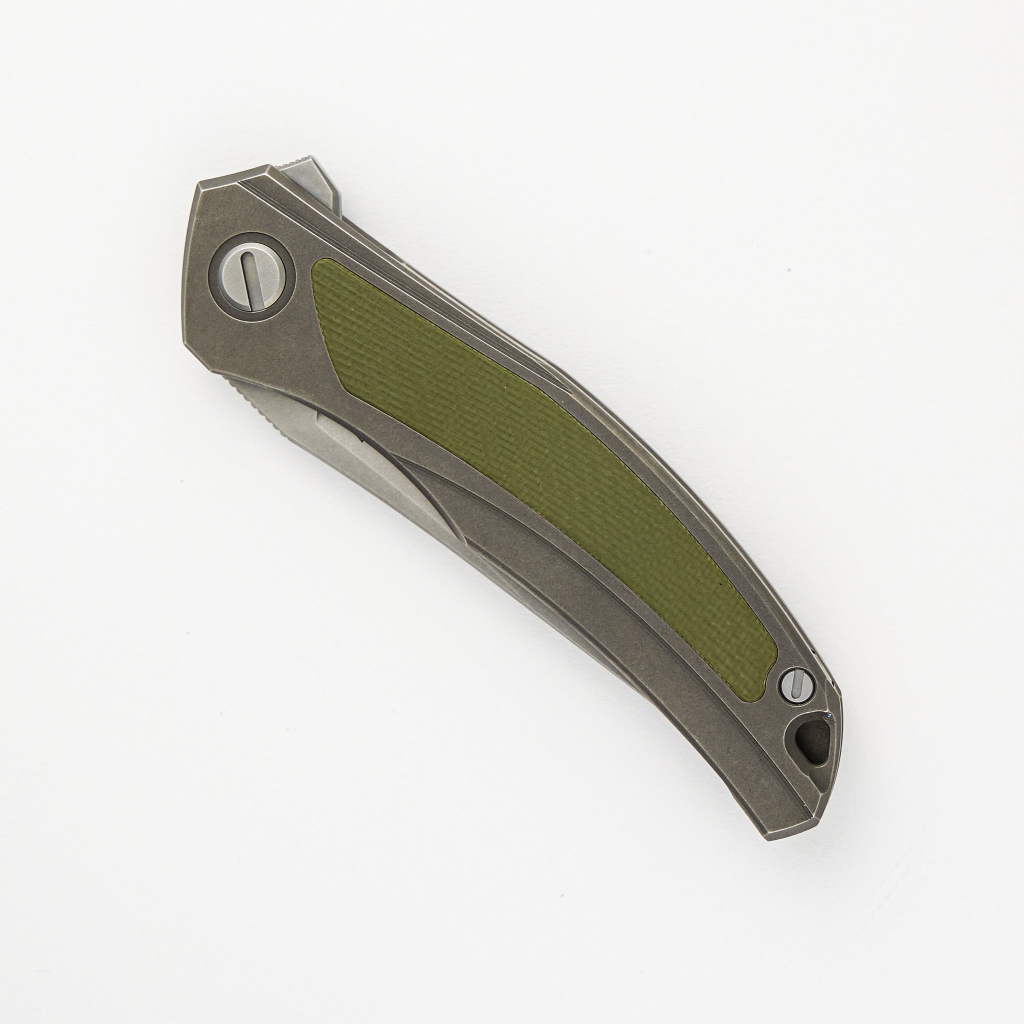 URSUS QUANTUM – CROMAX PM BLADE – TITANIUM HANDLE – GREEN G10 INLAY – SRB