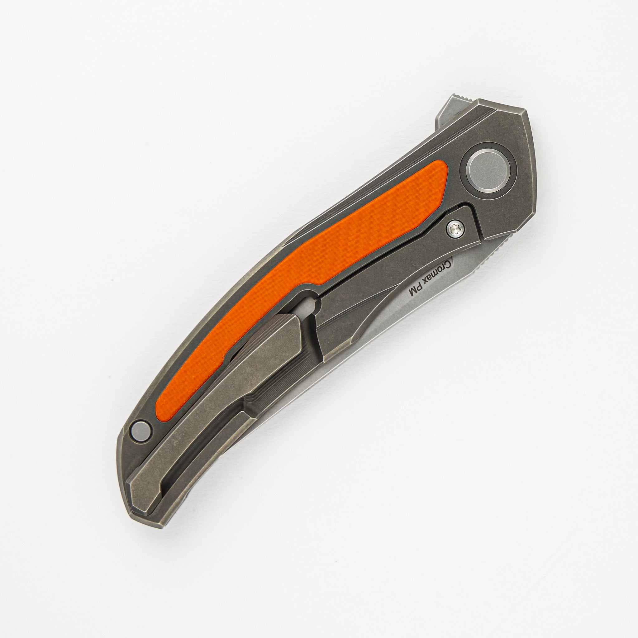 URSUS QUANTUM – CROMAX PM BLADE – TITANIUM HANDLE – ORANGE G10 INLAY – SRB
