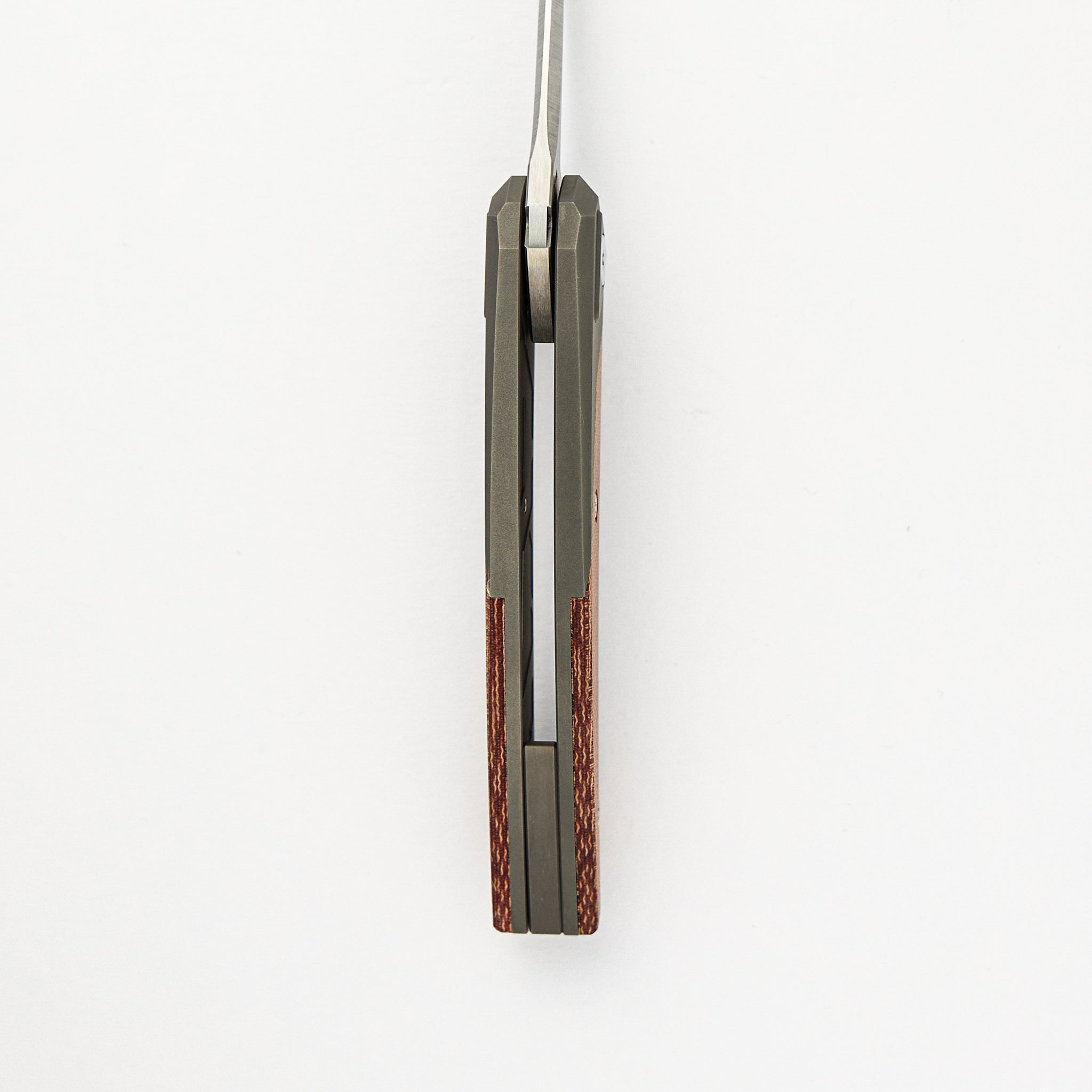 Piranha - Titanium Dark Blast/Orange Micarta - M4/Belt Satin