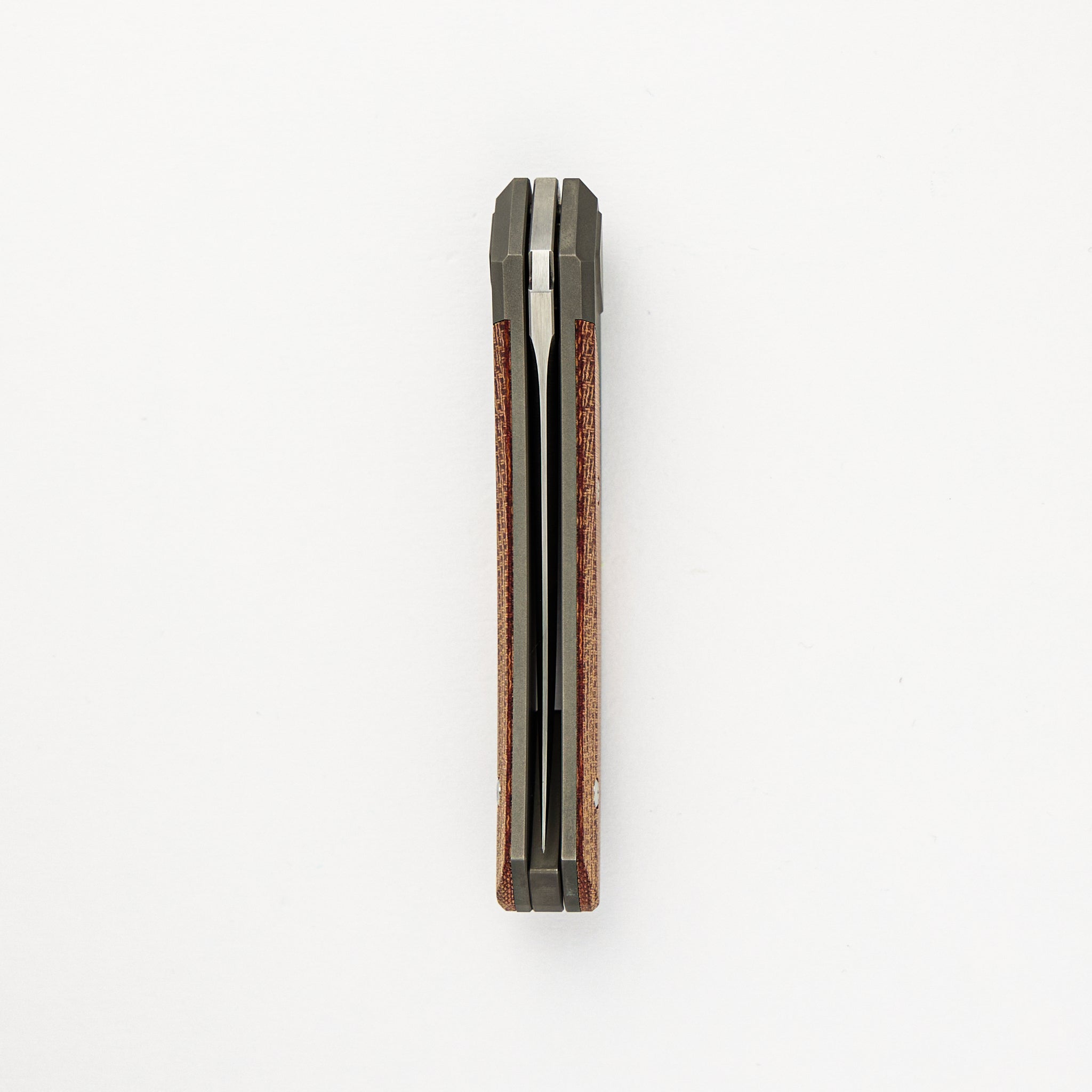 Piranha - Titanium Dark Blast/Orange Micarta - M4/Belt Satin