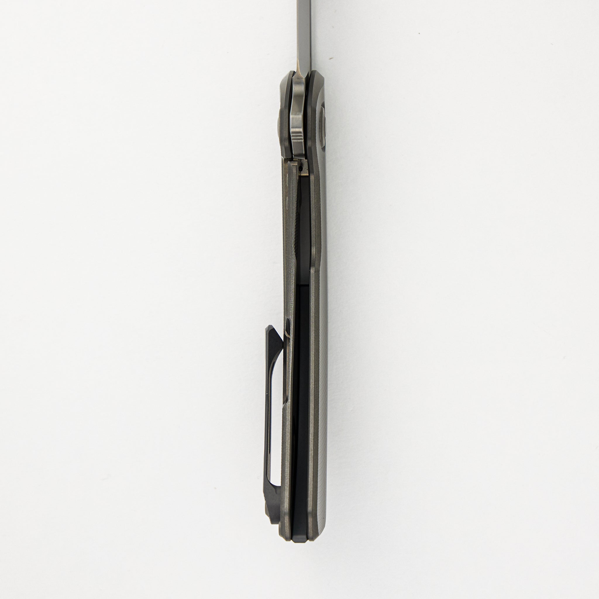 Archer - Titanium Textured Handle - MagnaCut Blade