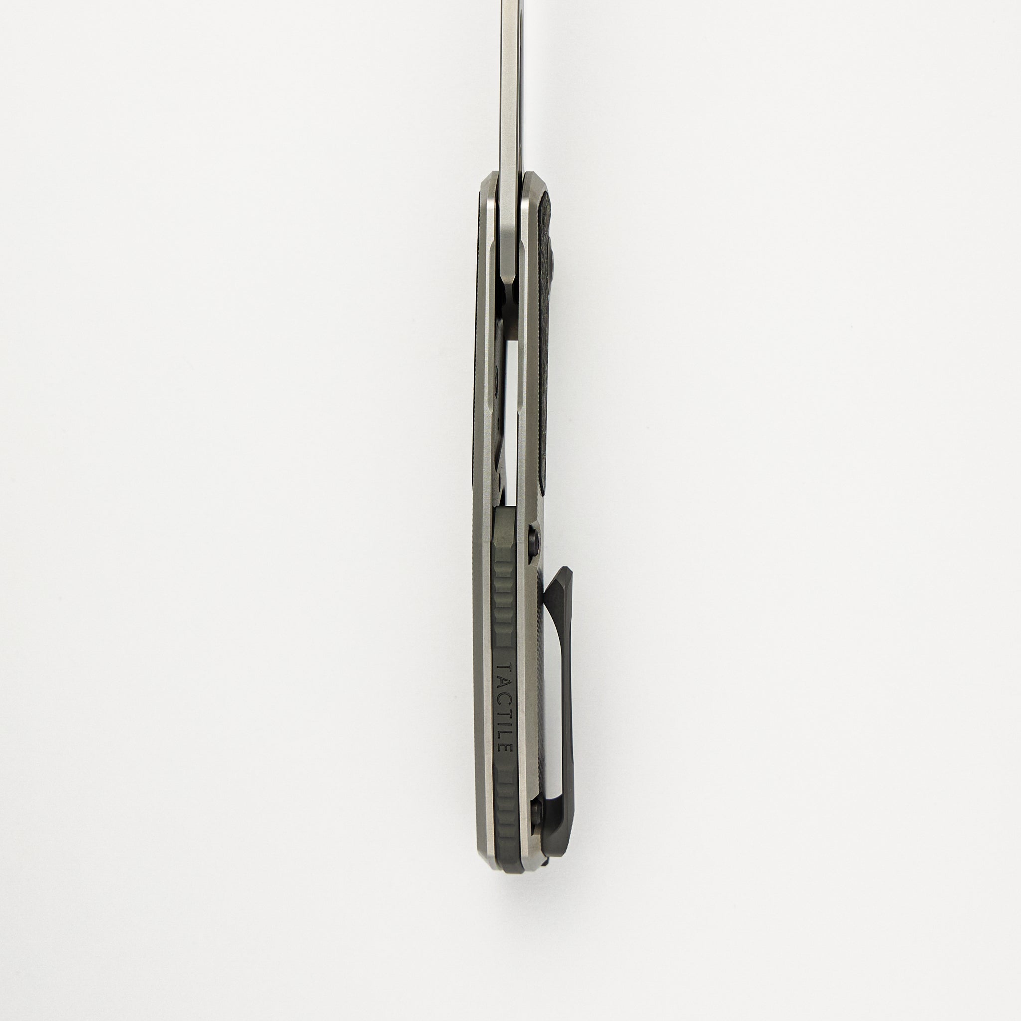 Archer - Titanium/TechnoCarbo Feathered Handle - MagnaCut Blade